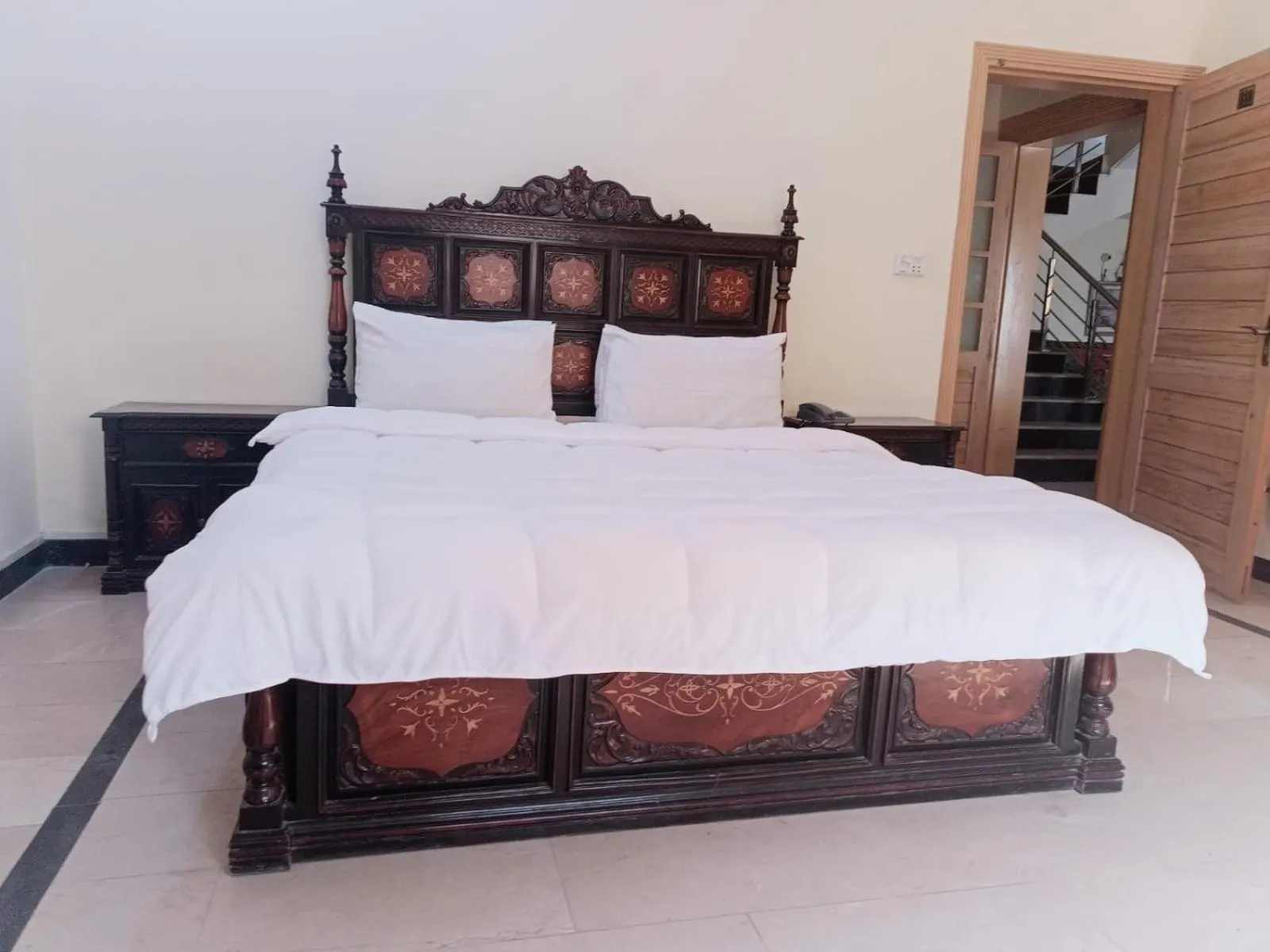 Bedroom, Bed in Luxury Palace Peshawar