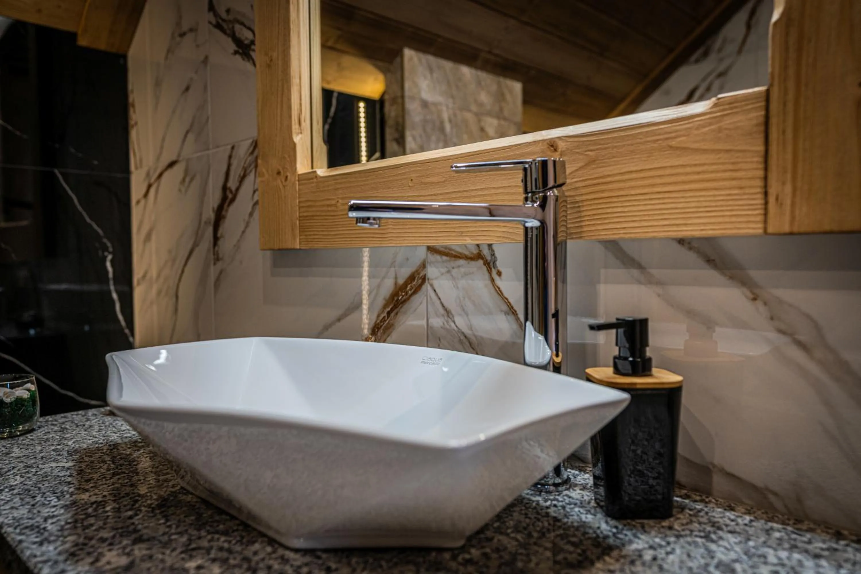 Bathroom in Dworek nad Jałowcami z Jacuzzi