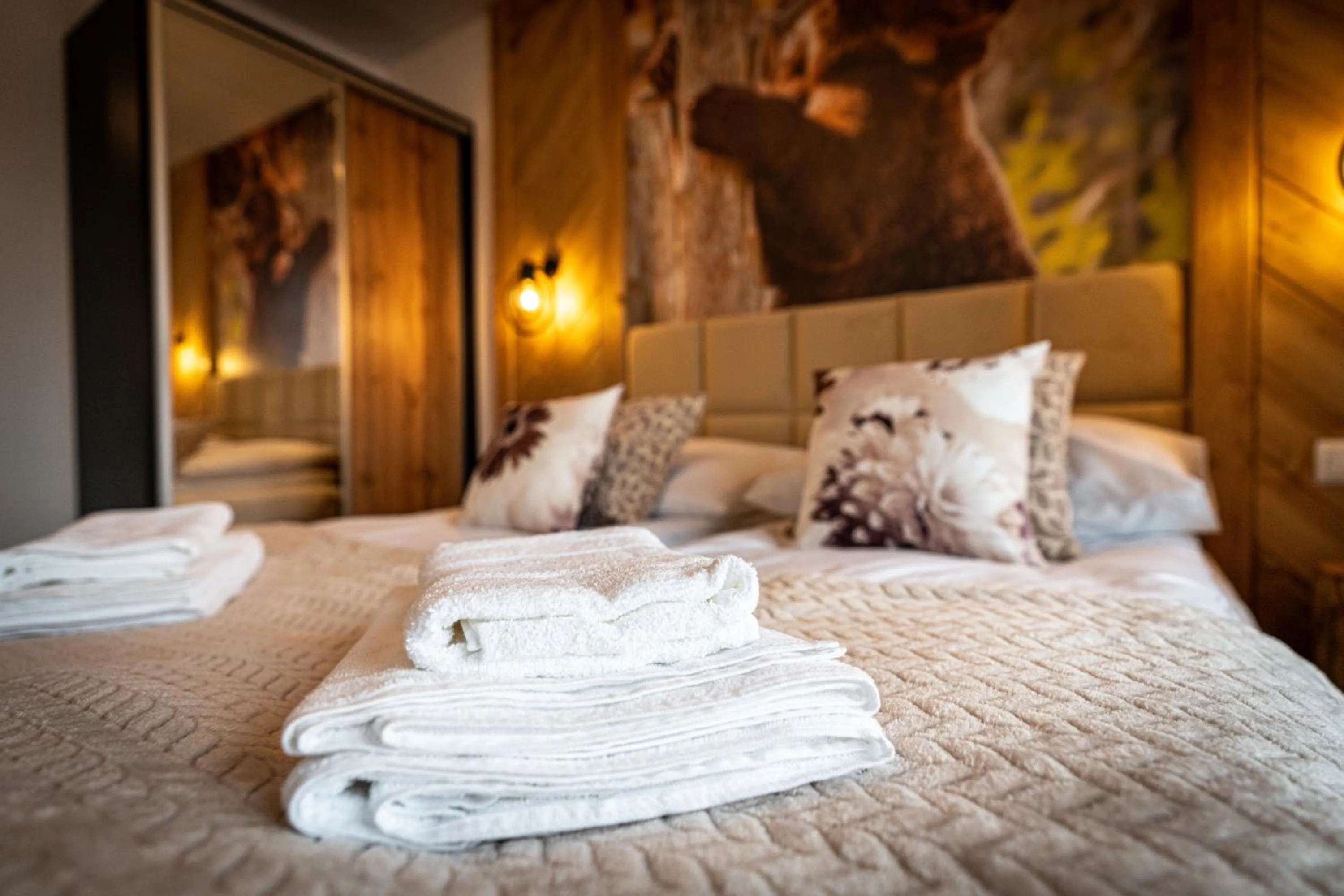 Bed in Dworek nad Jałowcami z Jacuzzi