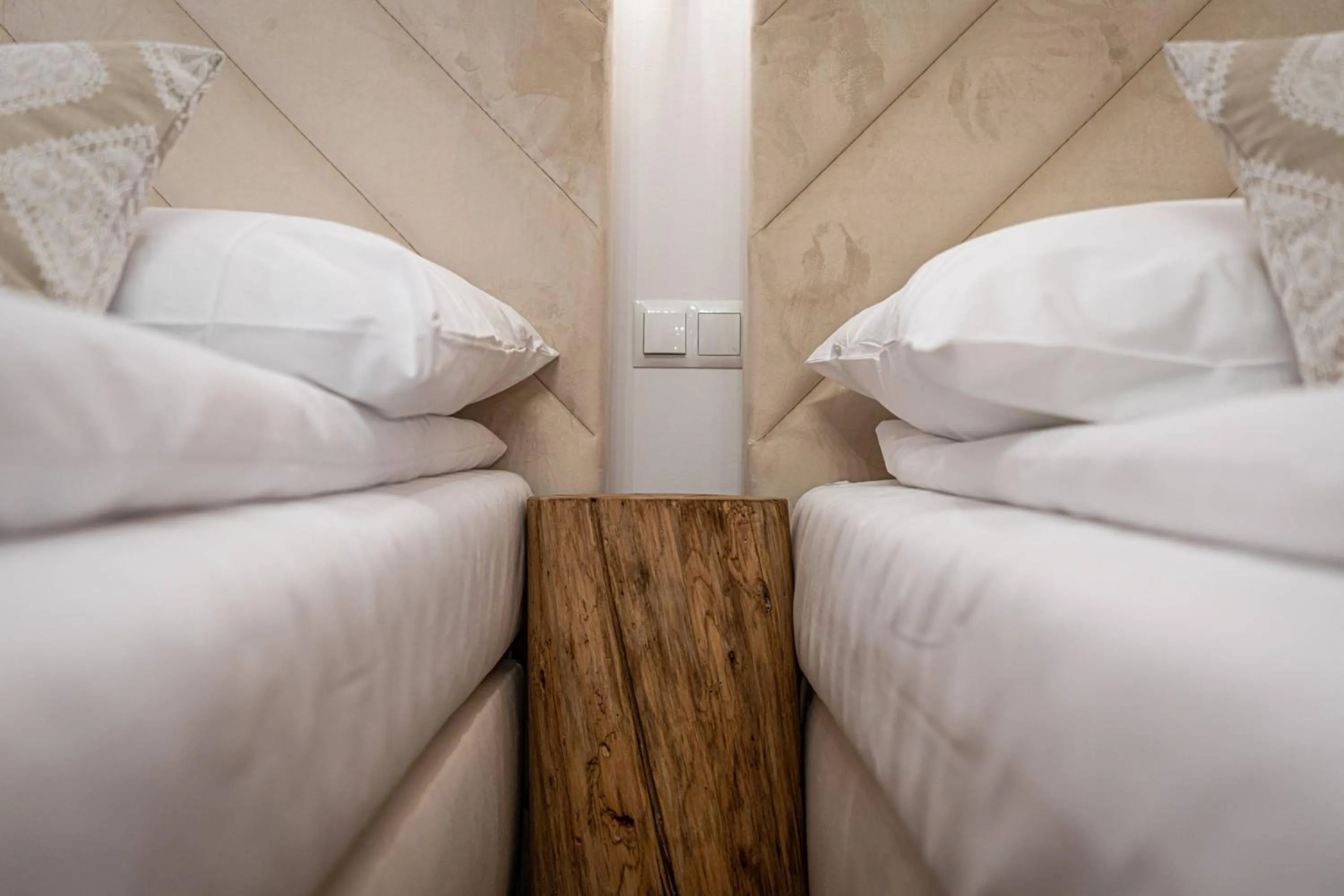 Bed in Dworek nad Jałowcami z Jacuzzi