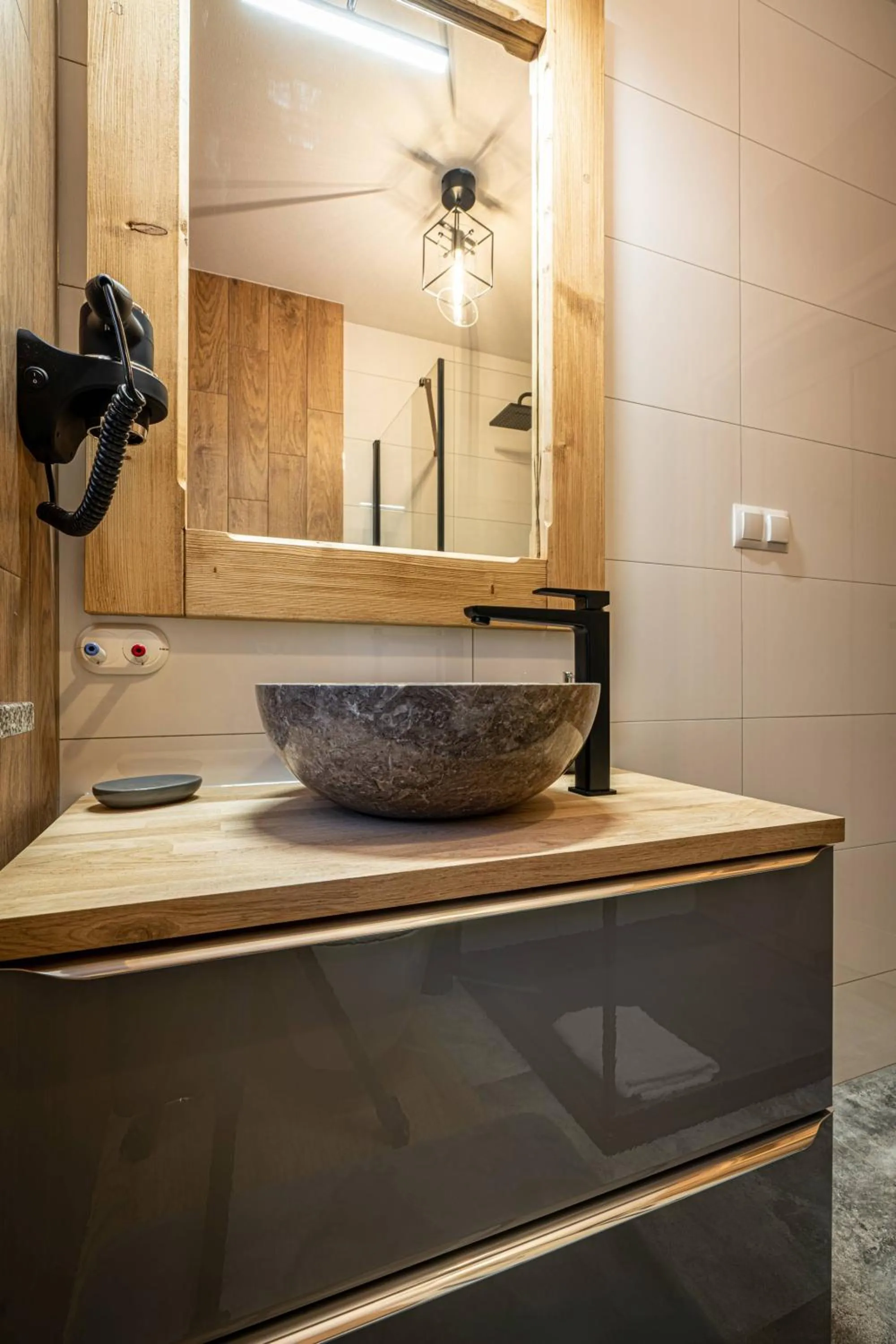Bathroom in Dworek nad Jałowcami z Jacuzzi