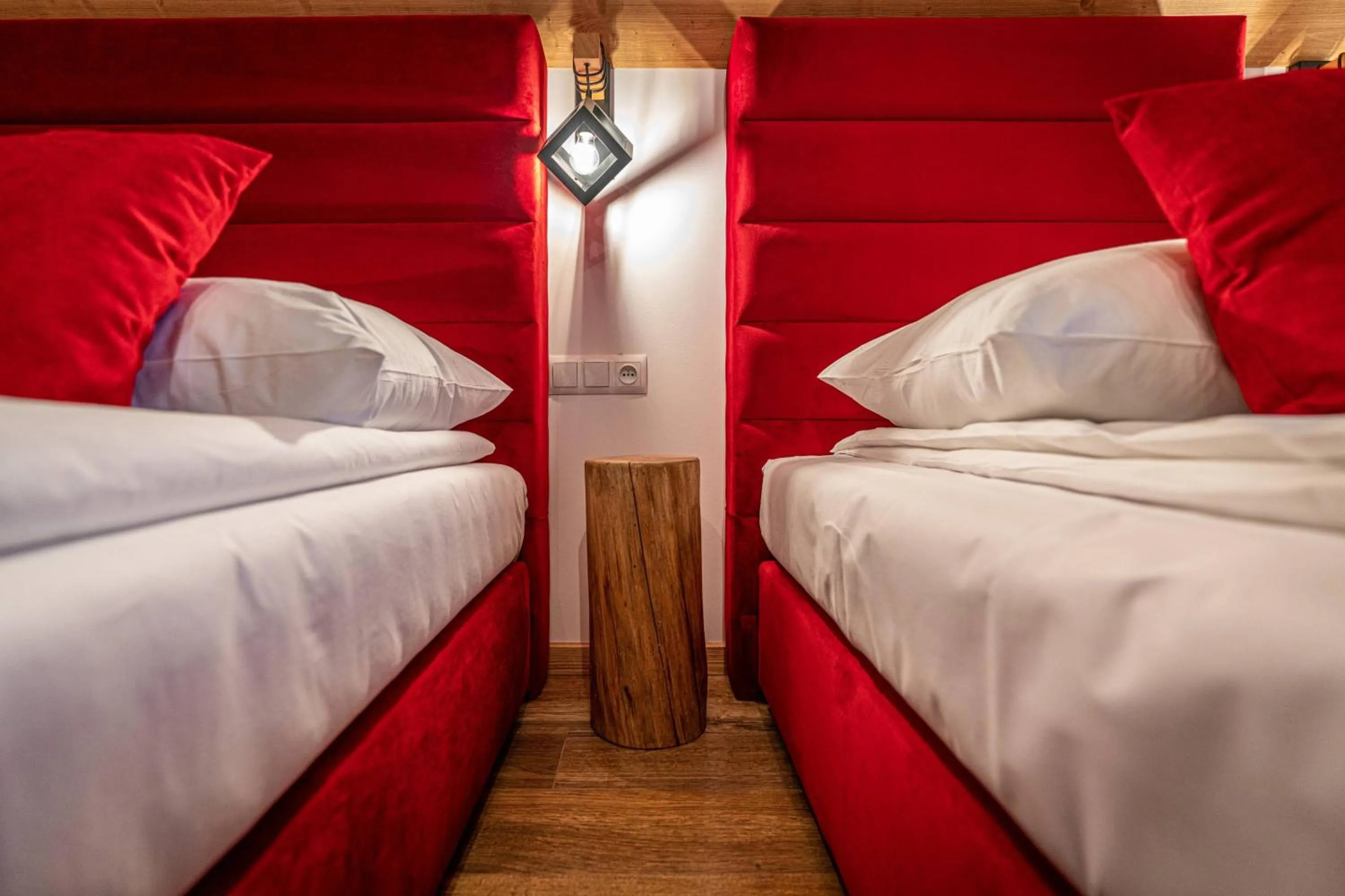 Bed in Dworek nad Jałowcami z Jacuzzi