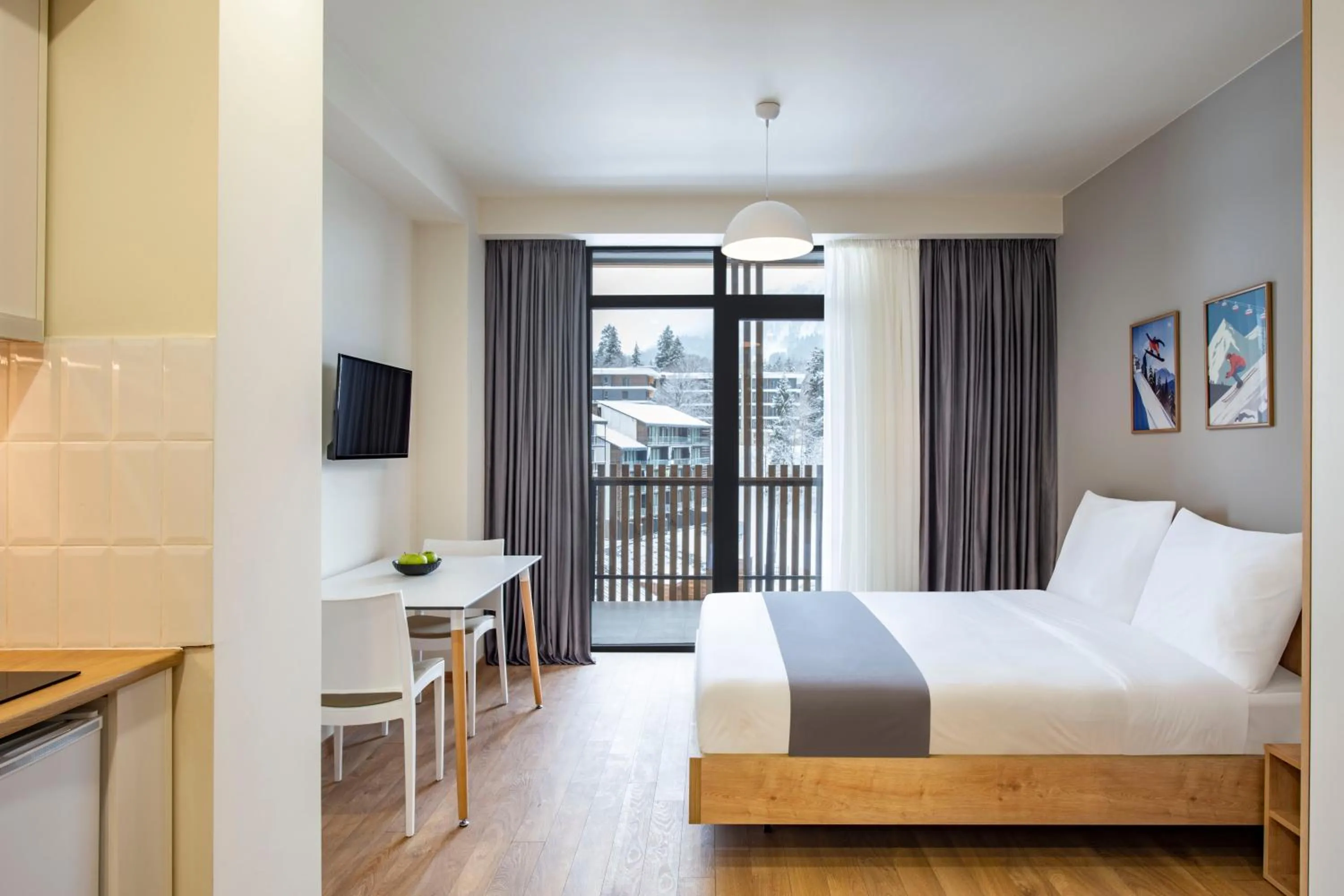 Photo of the whole room, Bed in Dialog Kokhta