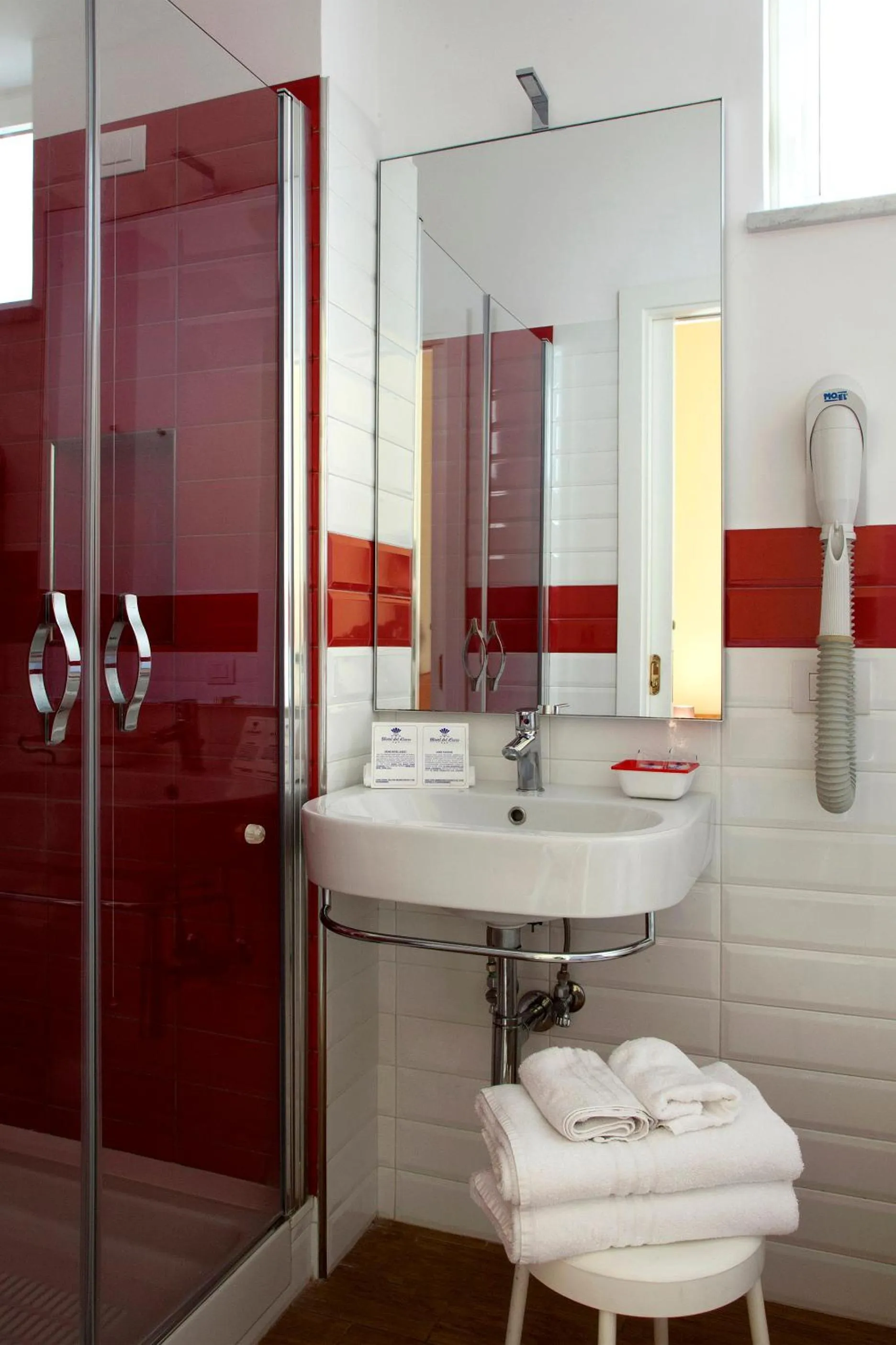 Bathroom in Hotel Del Corso