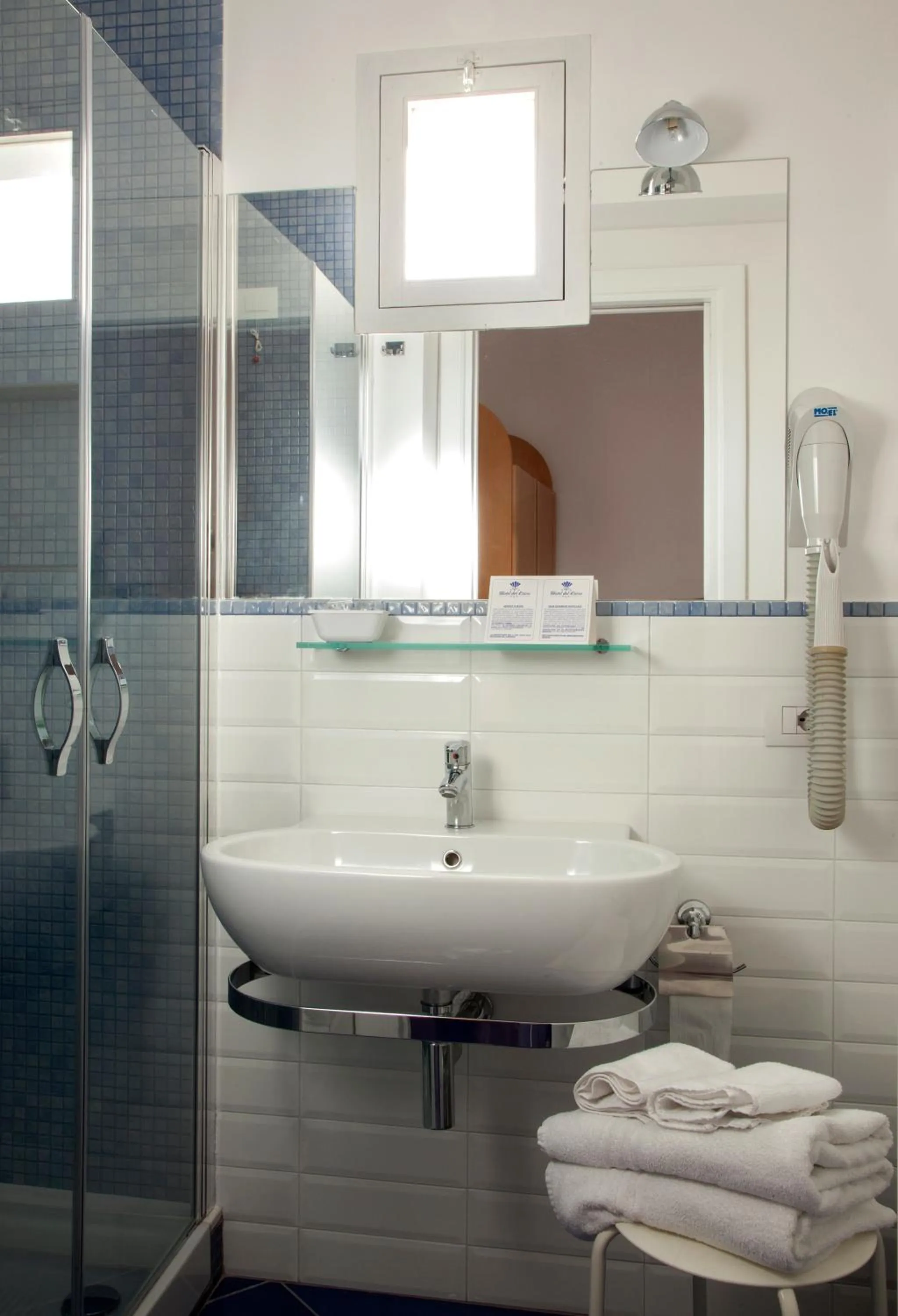 Bathroom in Hotel Del Corso