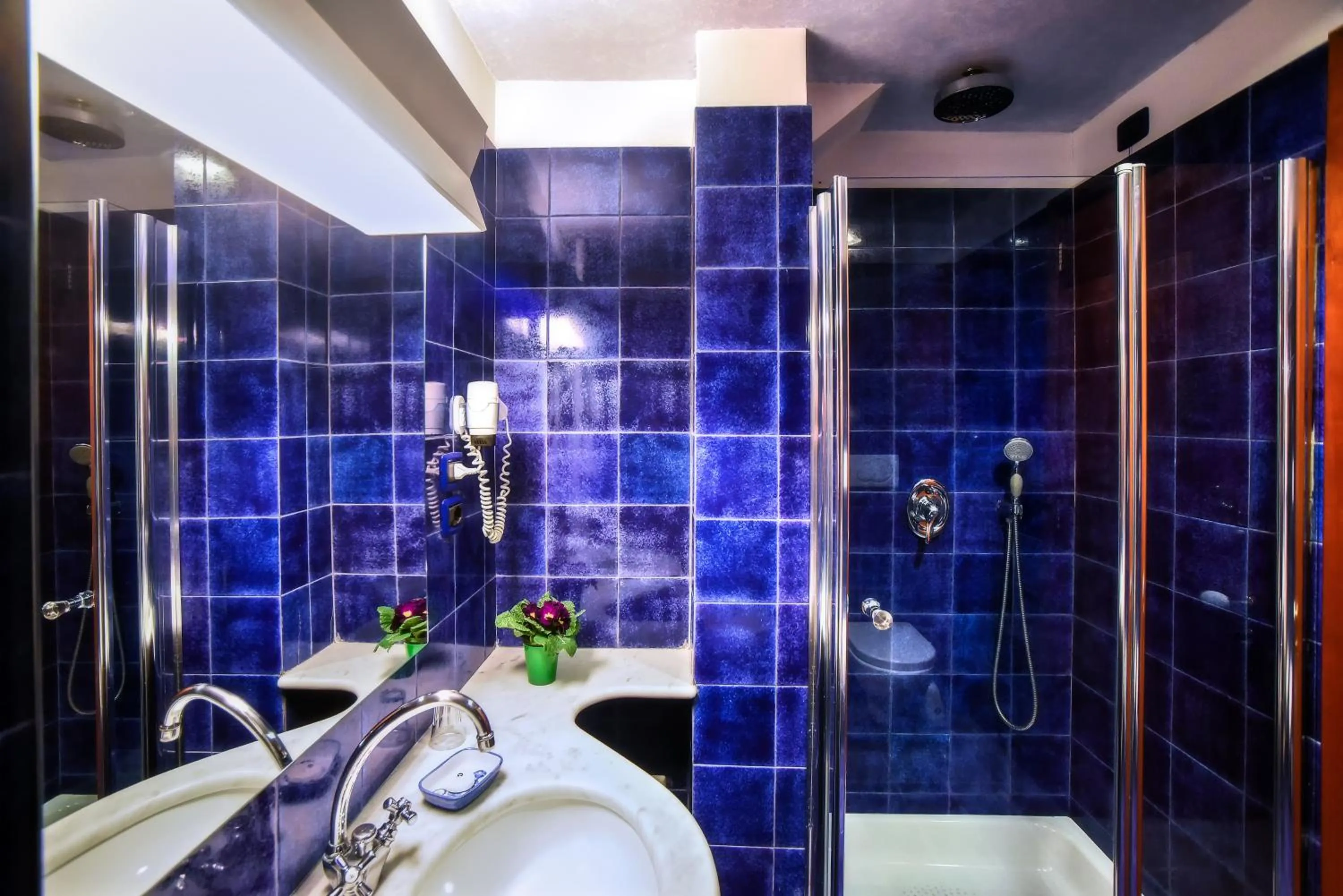 Bathroom in Hotel Graal