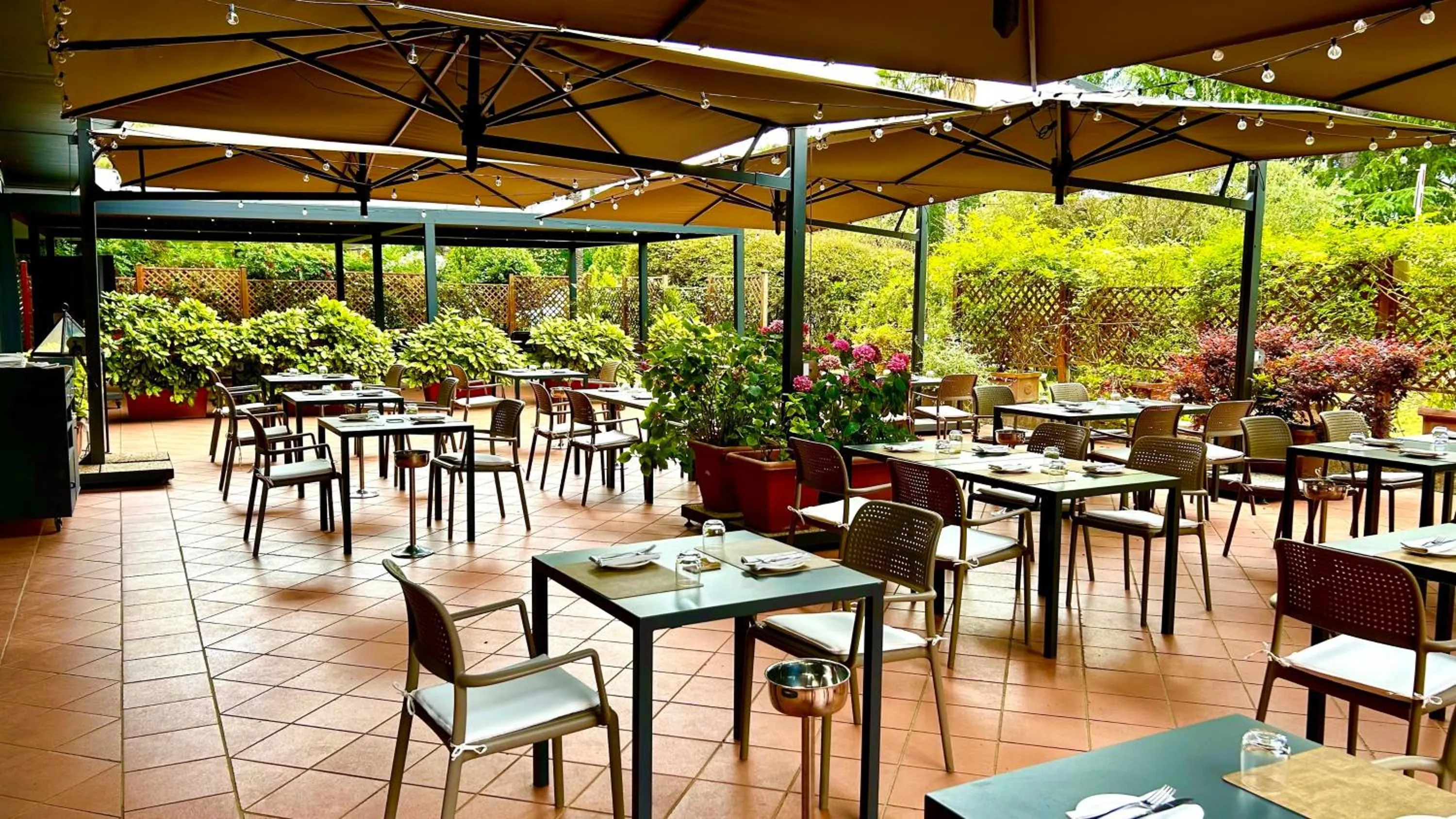 Restaurant/places to eat in Crowne Plaza Rome St. Peter's by IHG