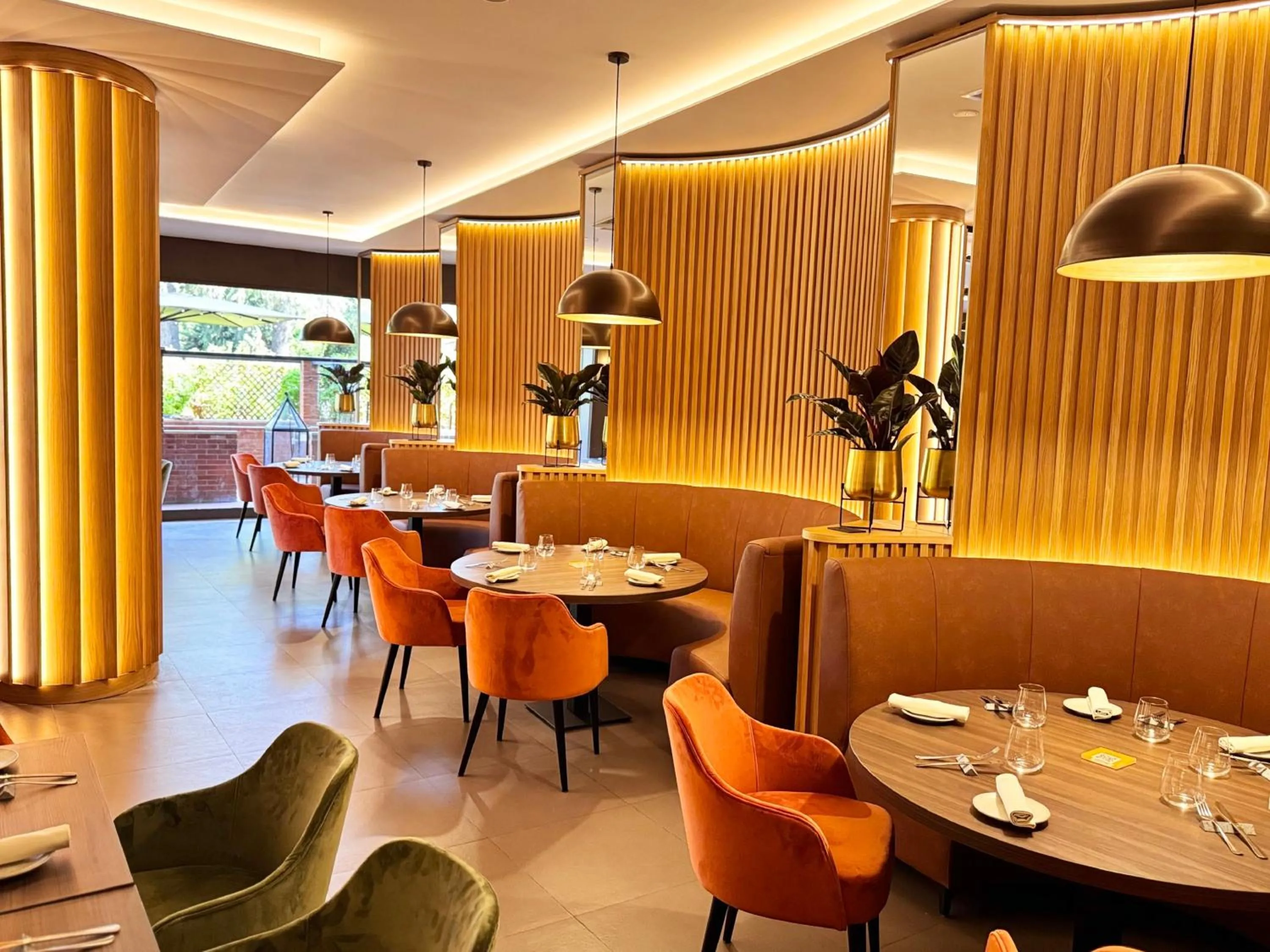 Restaurant/places to eat in Crowne Plaza Rome St. Peter's by IHG