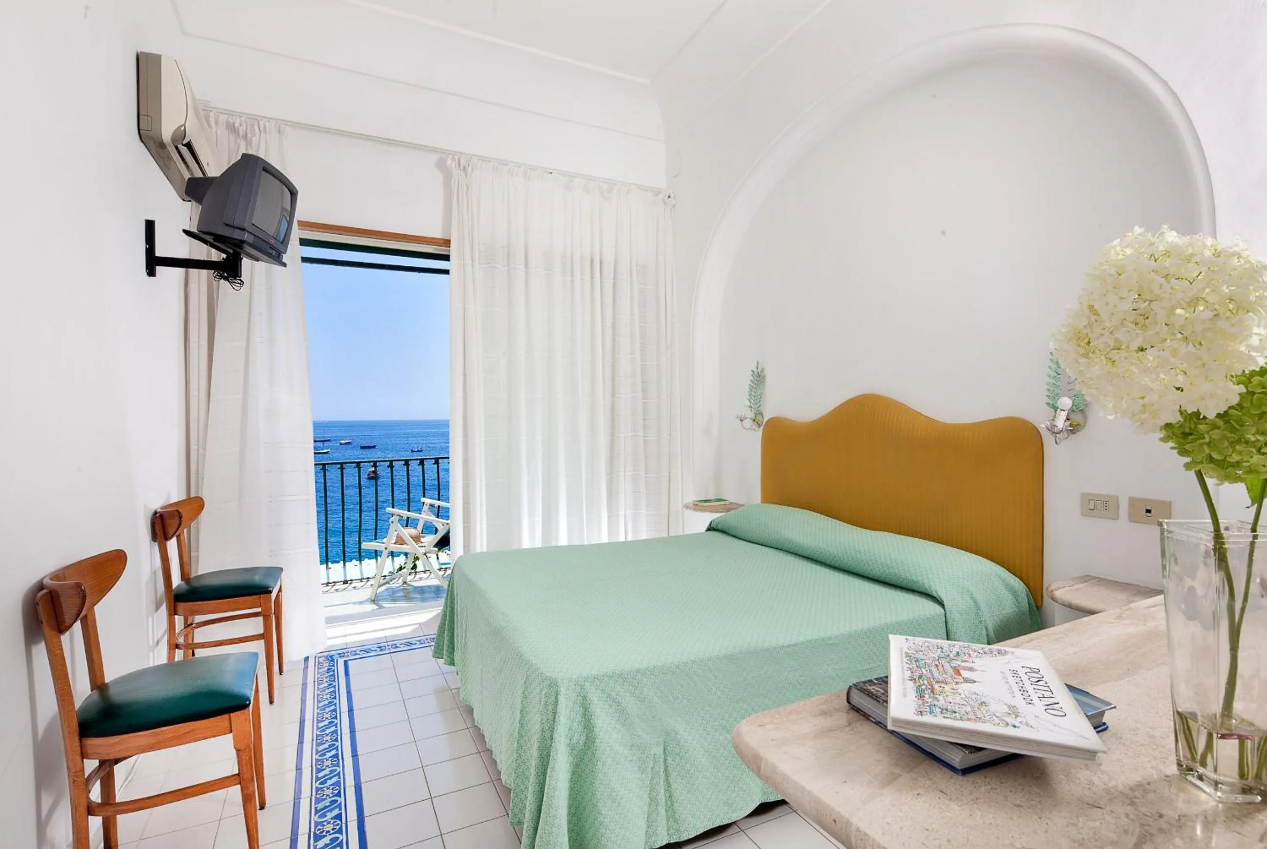 Photo of the whole room, Bed in Hotel Pupetto