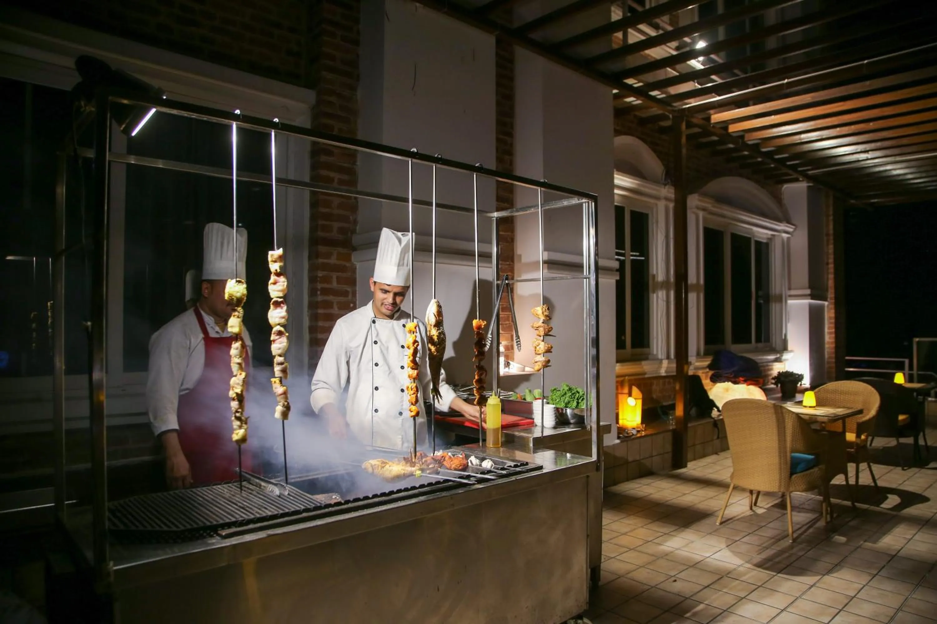 Restaurant/places to eat in Dream International Hotel