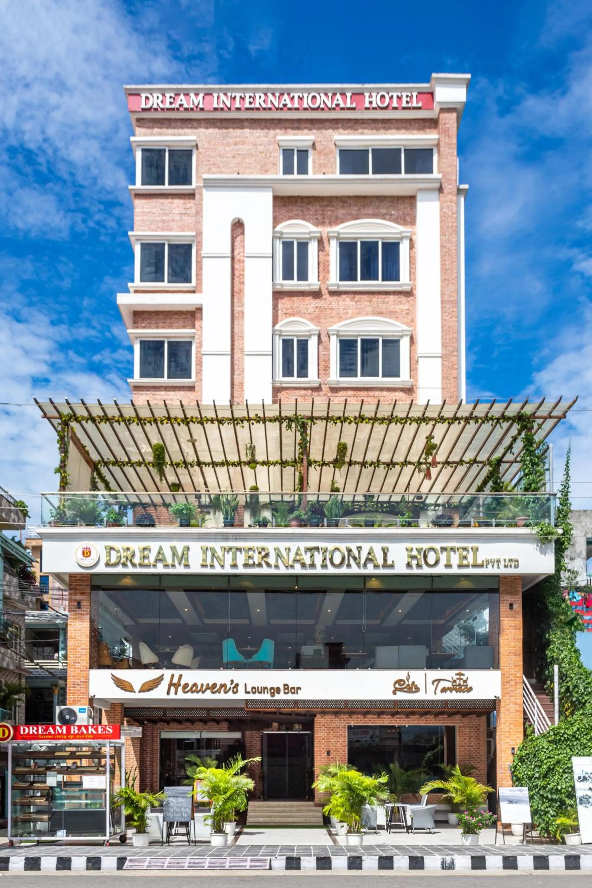 Dream International Hotel