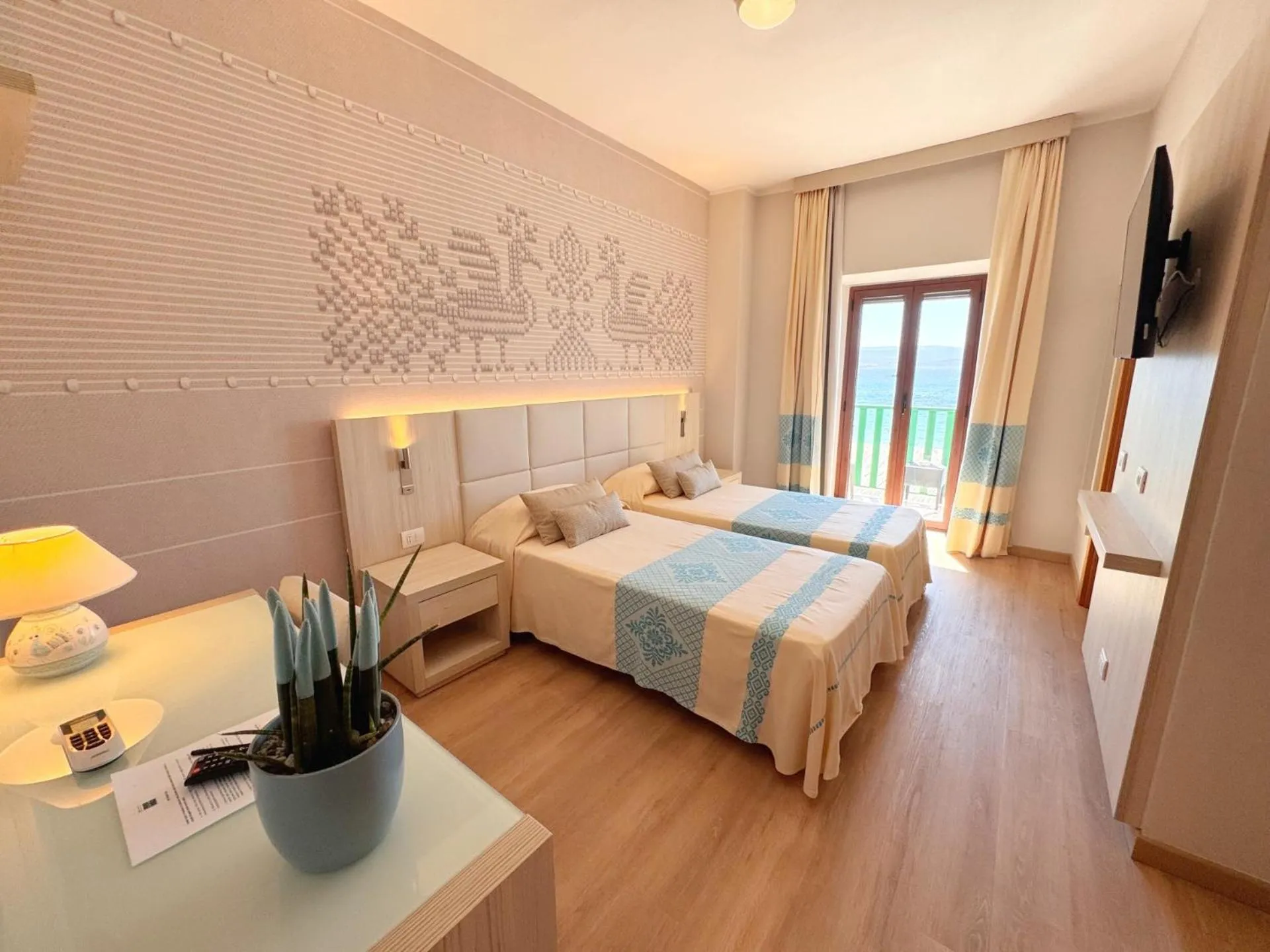 Bedroom, Bed in Hotel Dei Pini