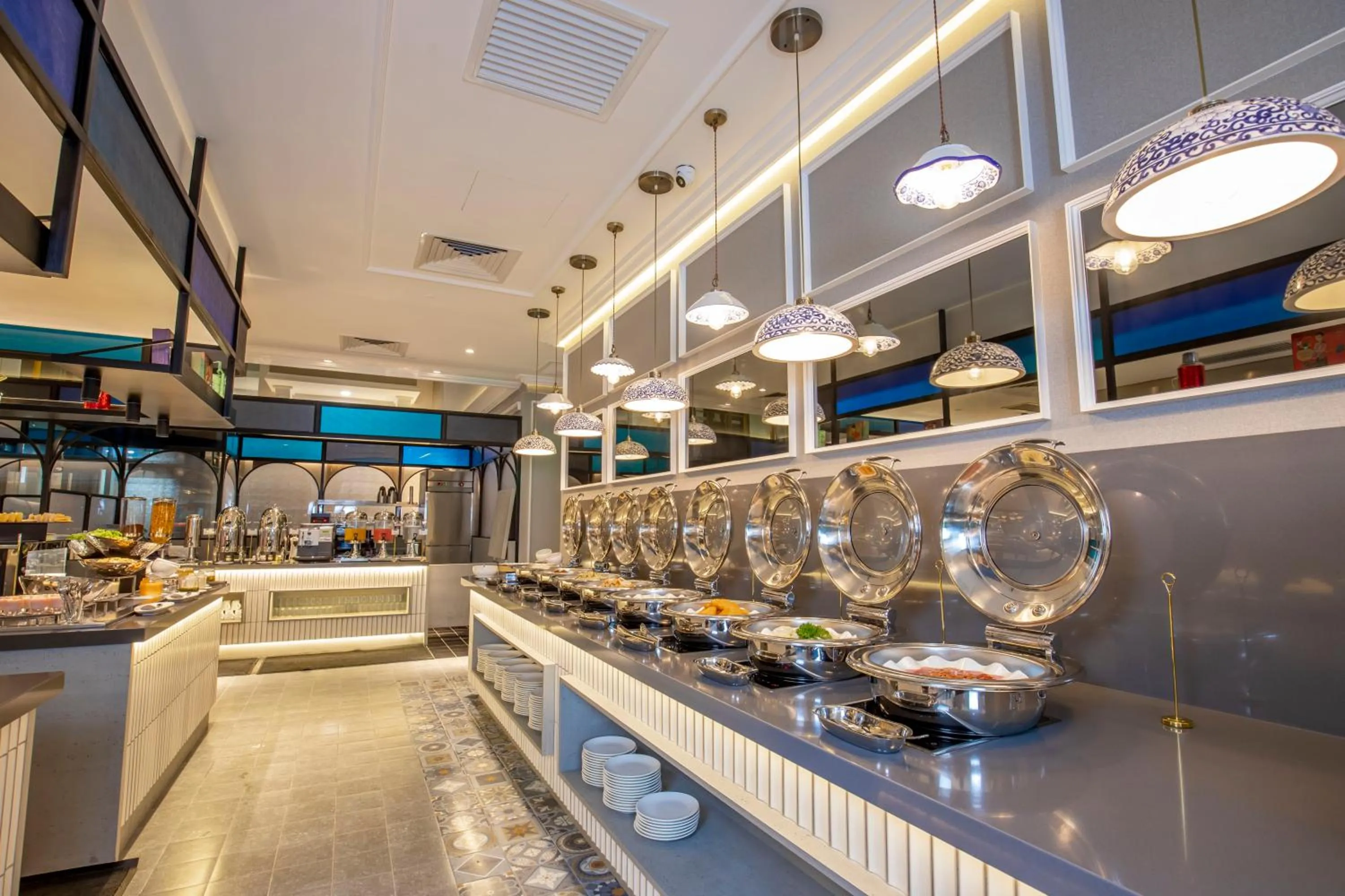 Restaurant/places to eat in Santa Grand Signature Kuala Lumpur