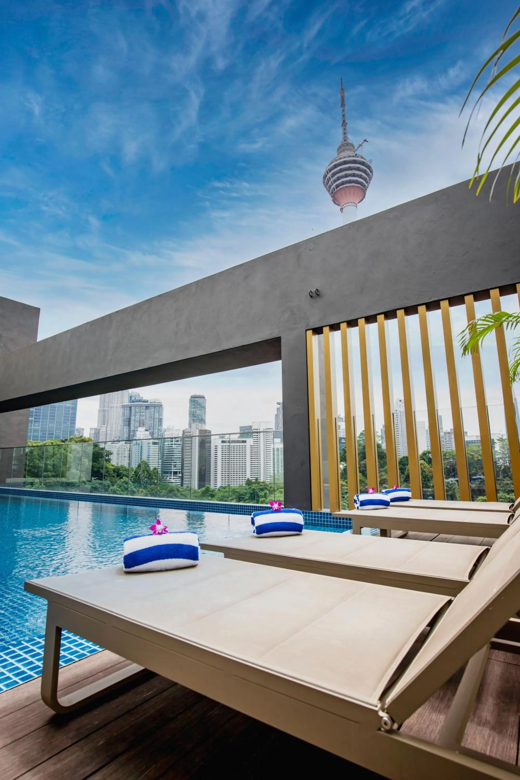 Swimming pool in Santa Grand Signature Kuala Lumpur