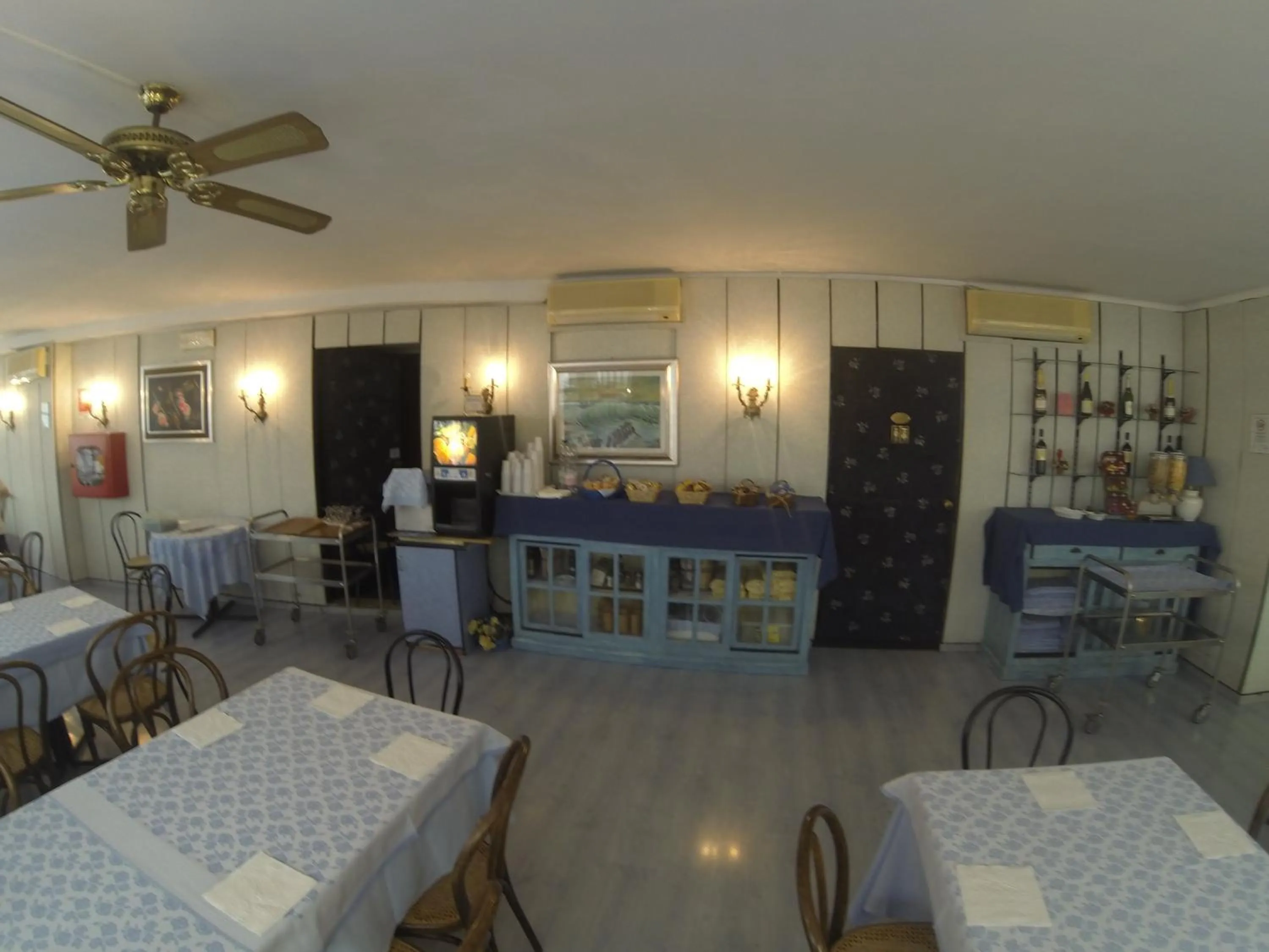 Restaurant/places to eat in Hotel Belvedere