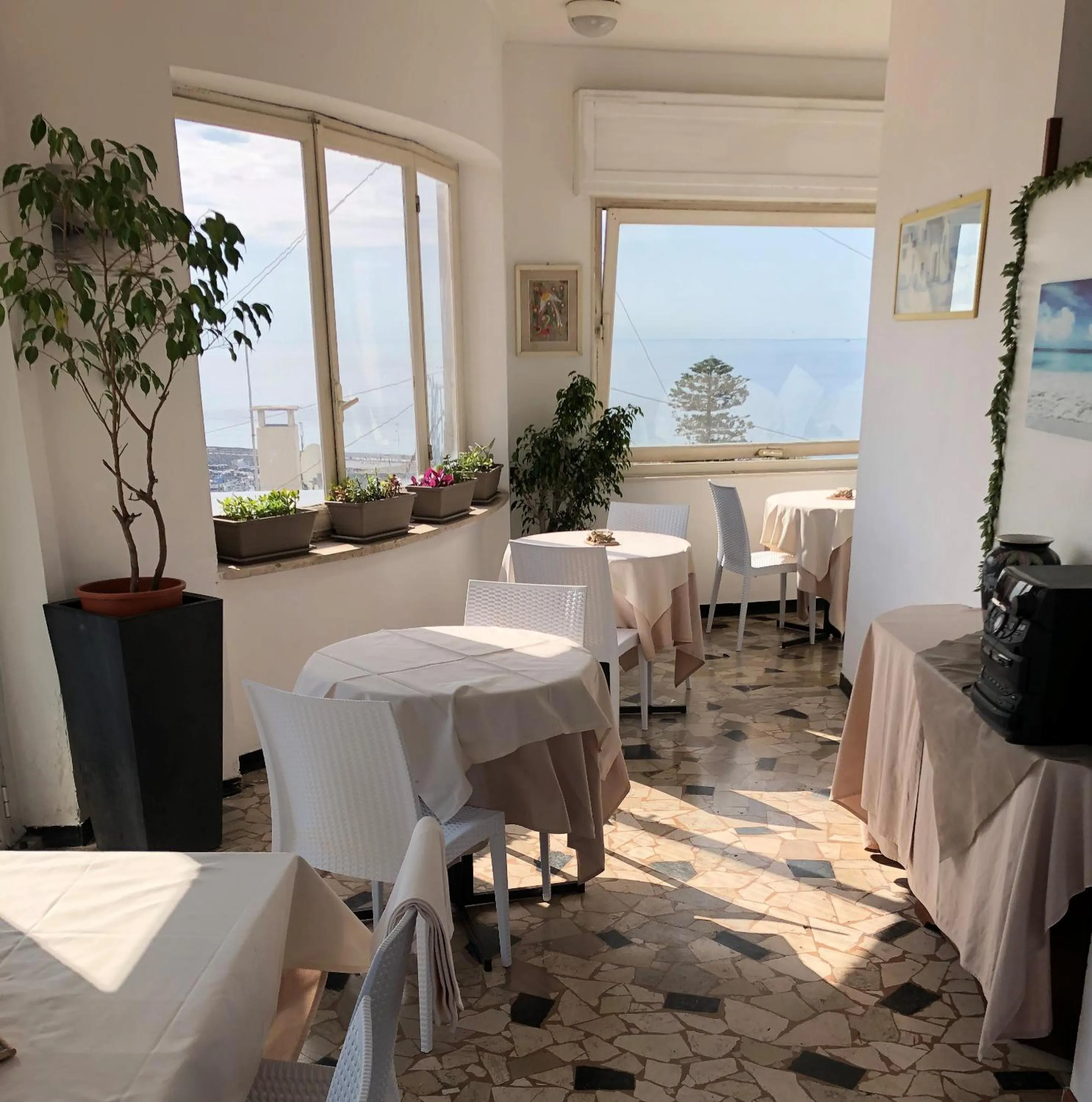 Breakfast in Hotel Belvedere