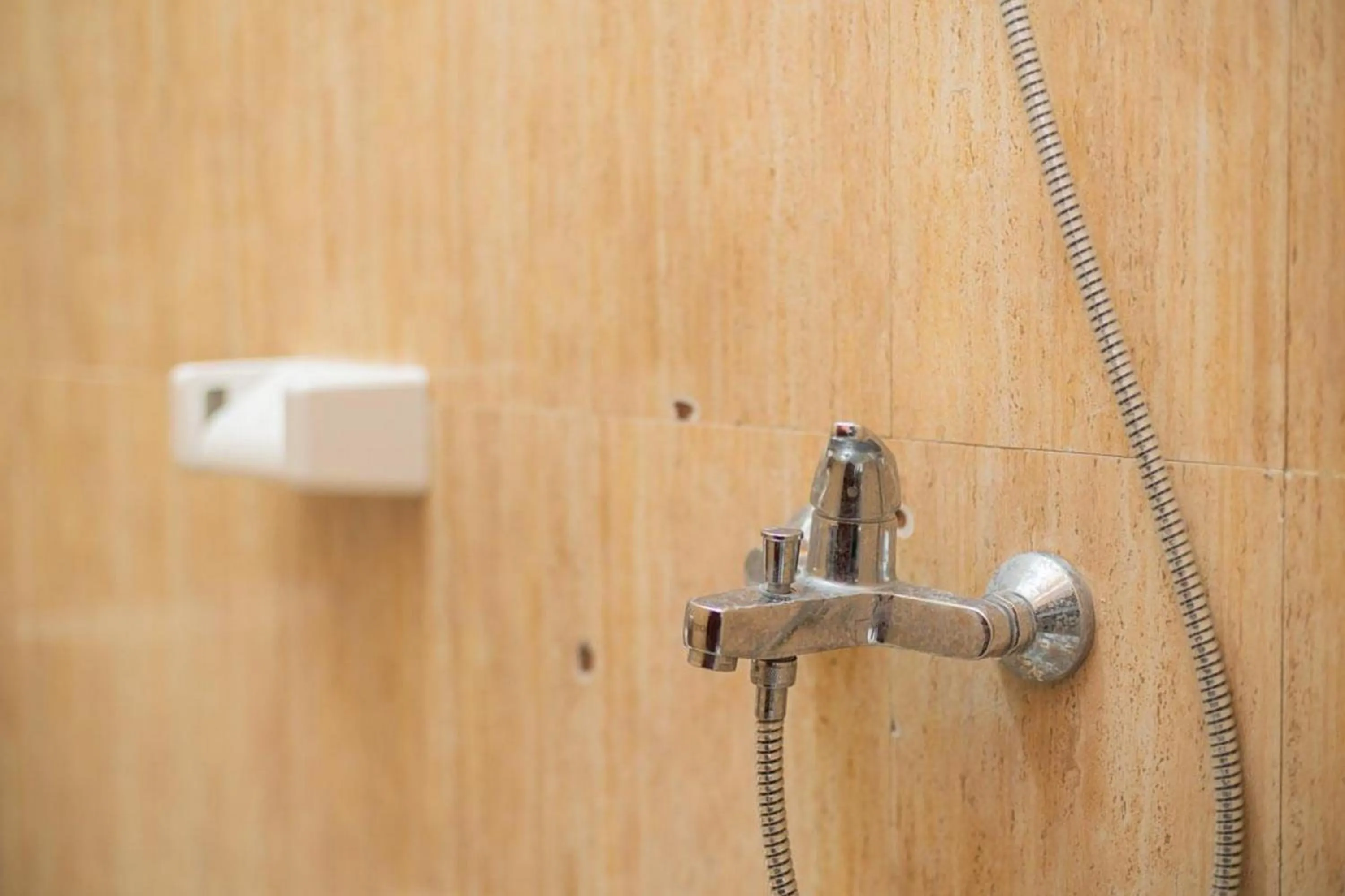 Bathroom in RedDoorz near Wisata Paribendo Lawang