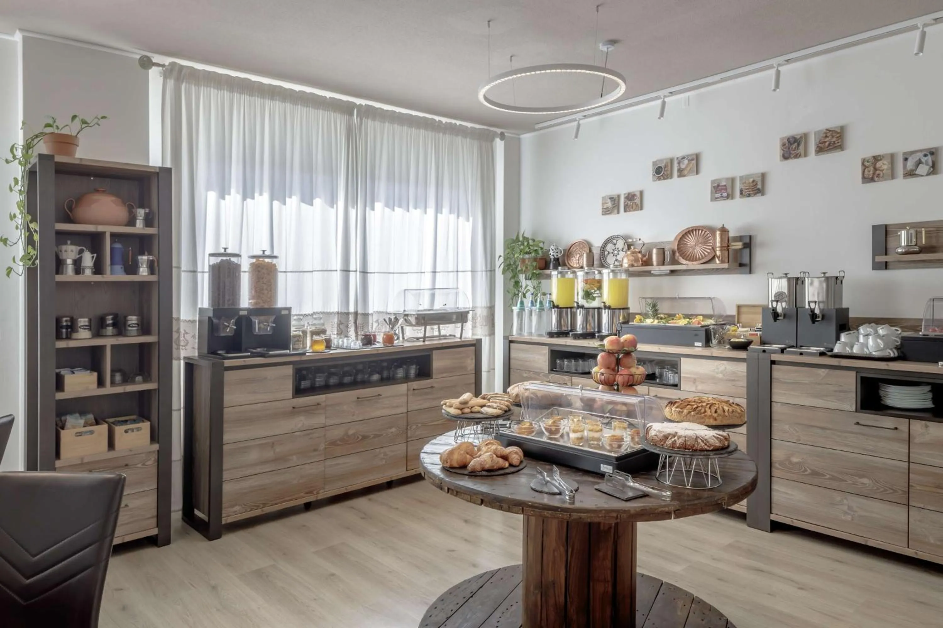 Breakfast in Best Western Hotel Residence Italia