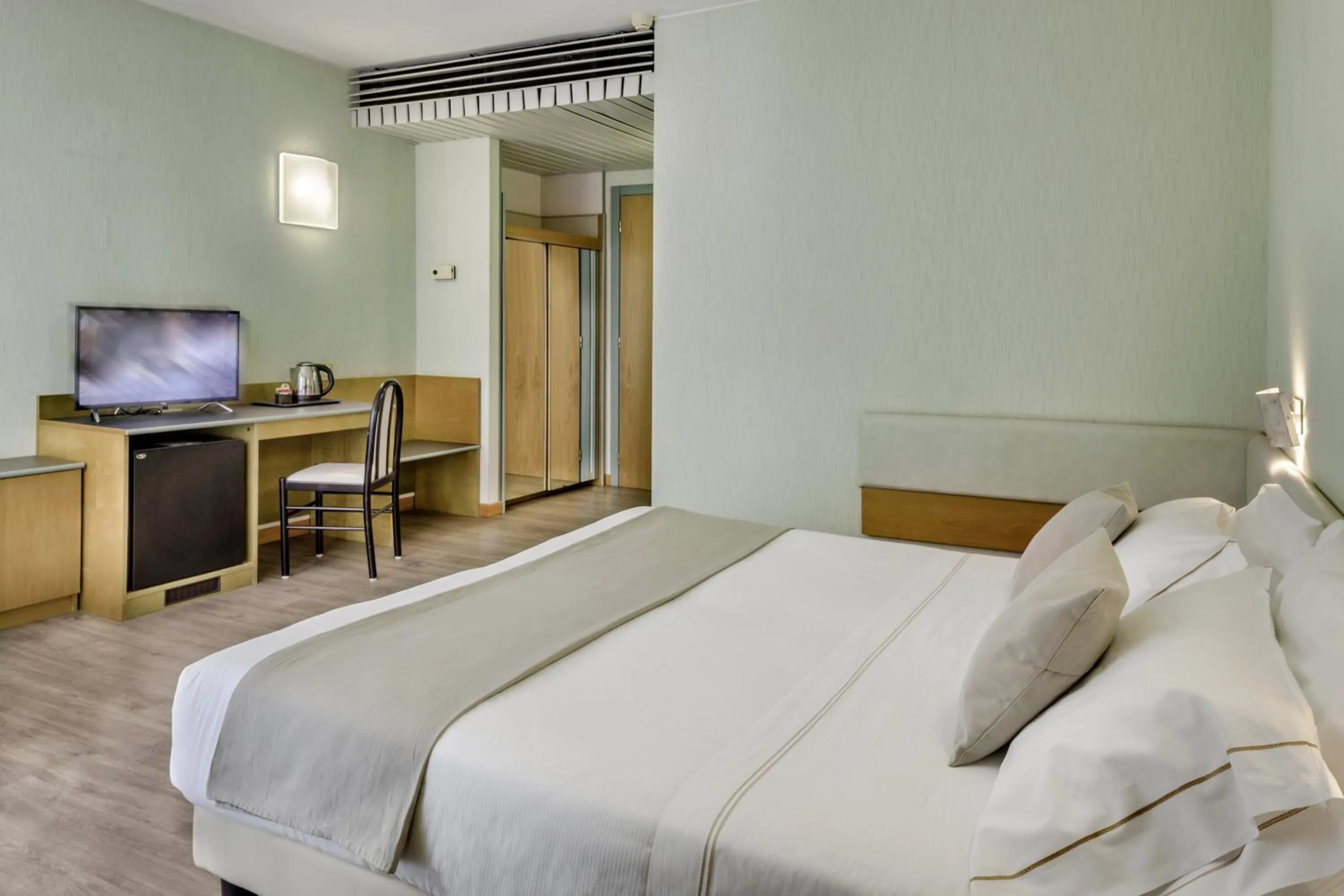 Photo of the whole room, Bed in Best Western Hotel Residence Italia