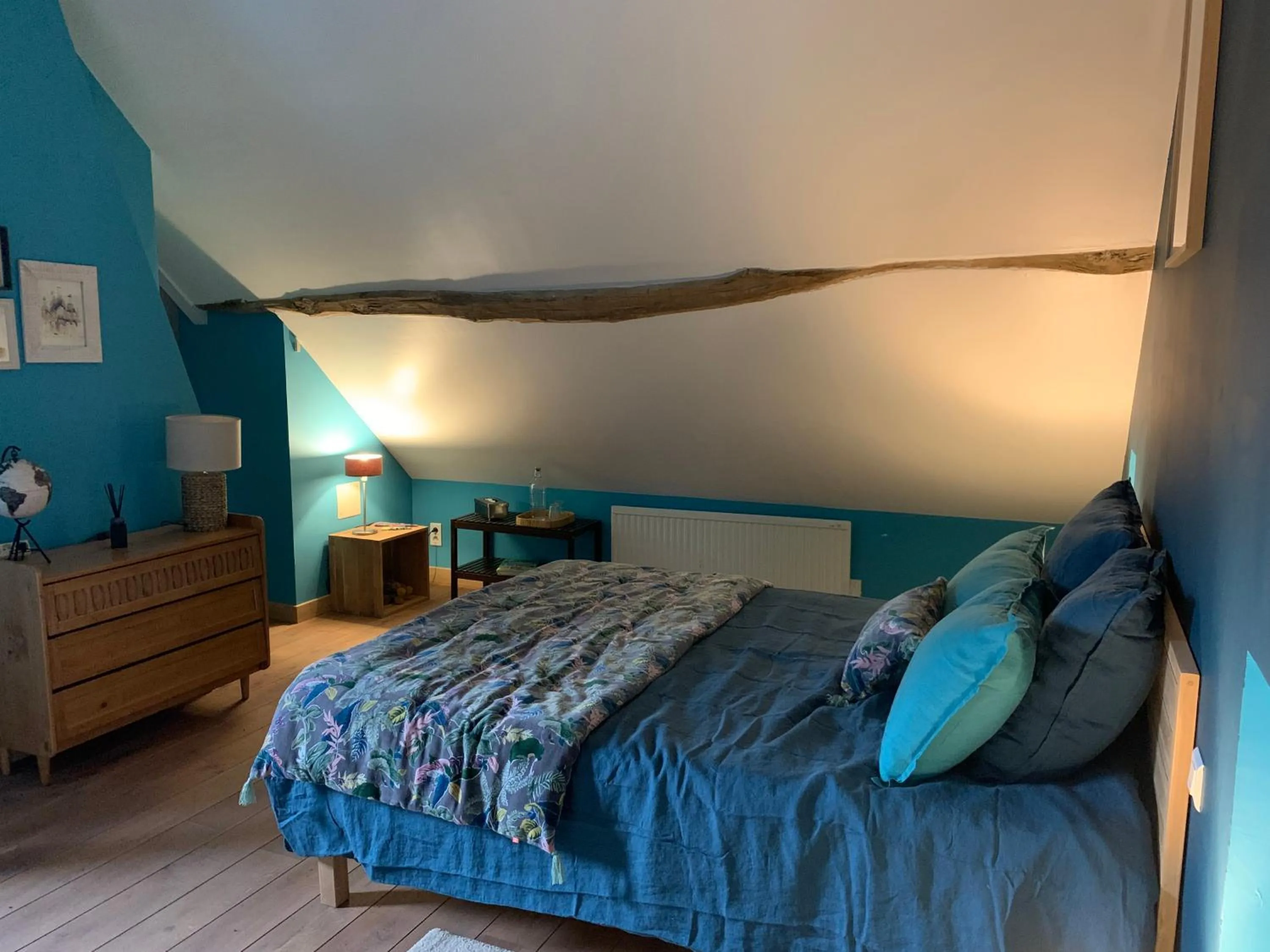 Photo of the whole room, Bed in L’En Vert du Monde