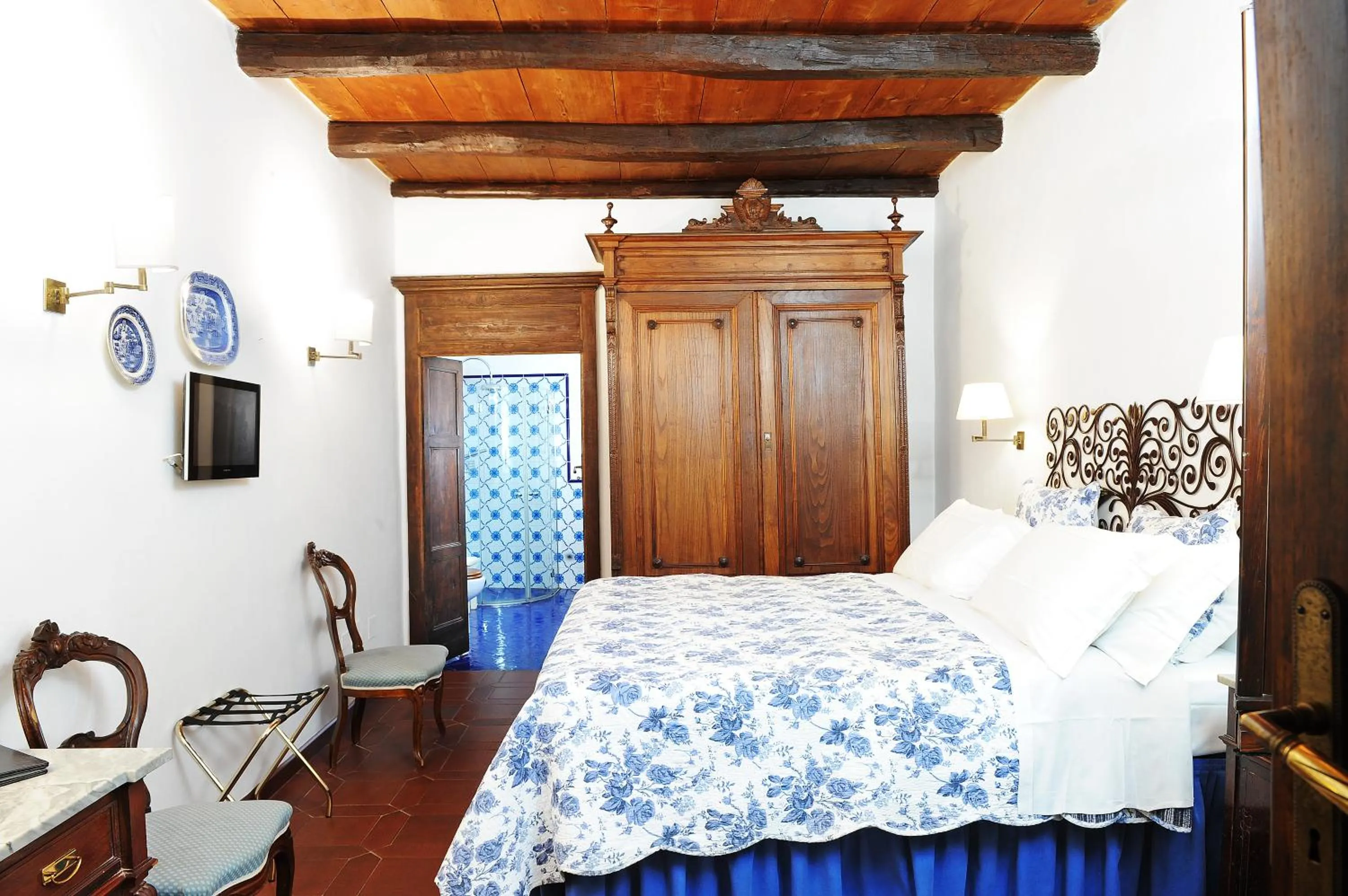 Photo of the whole room, Bed in Hotel Lucrezia