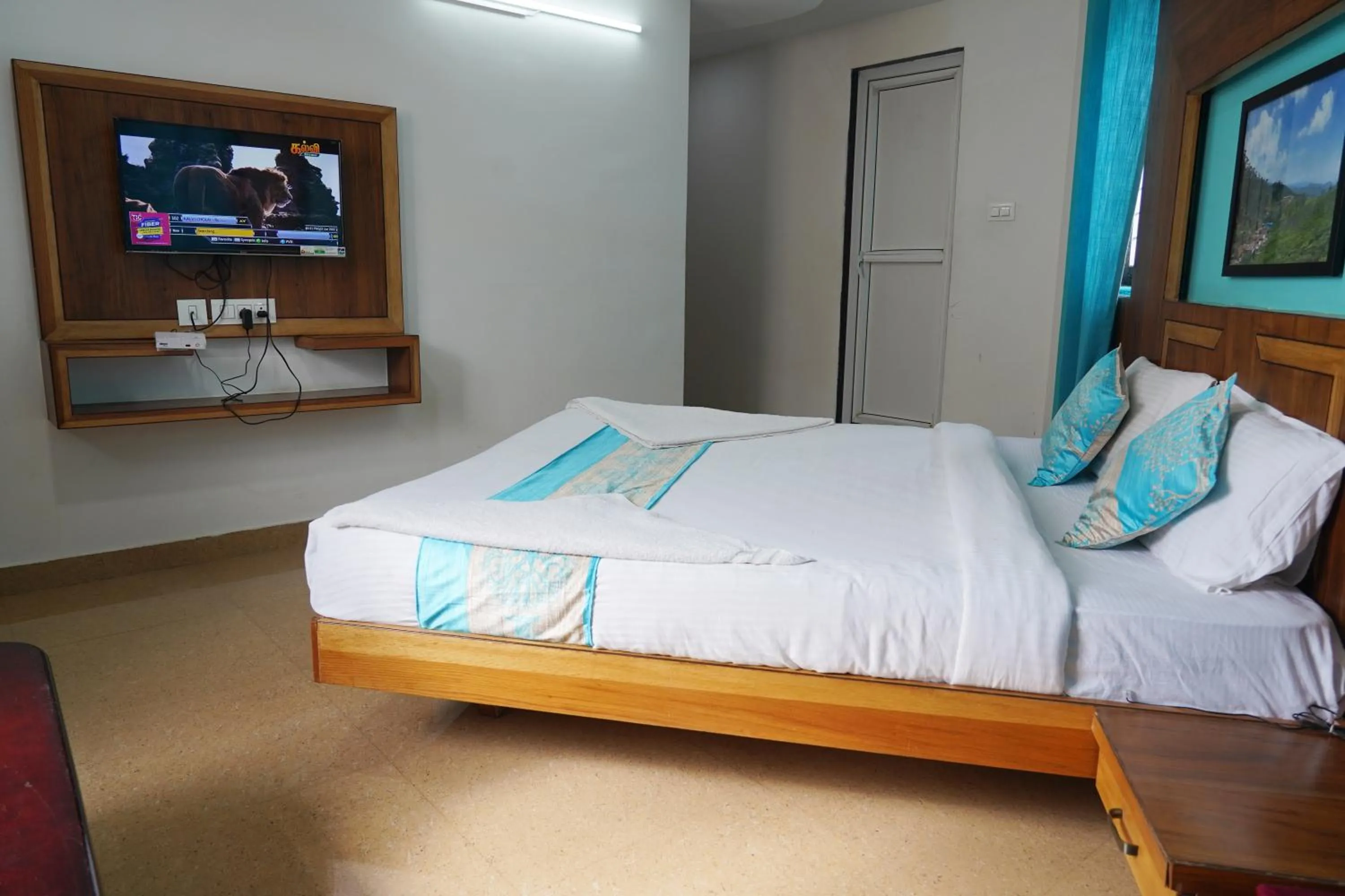 Bed in Anika Palace by Pepe Inn Hotel