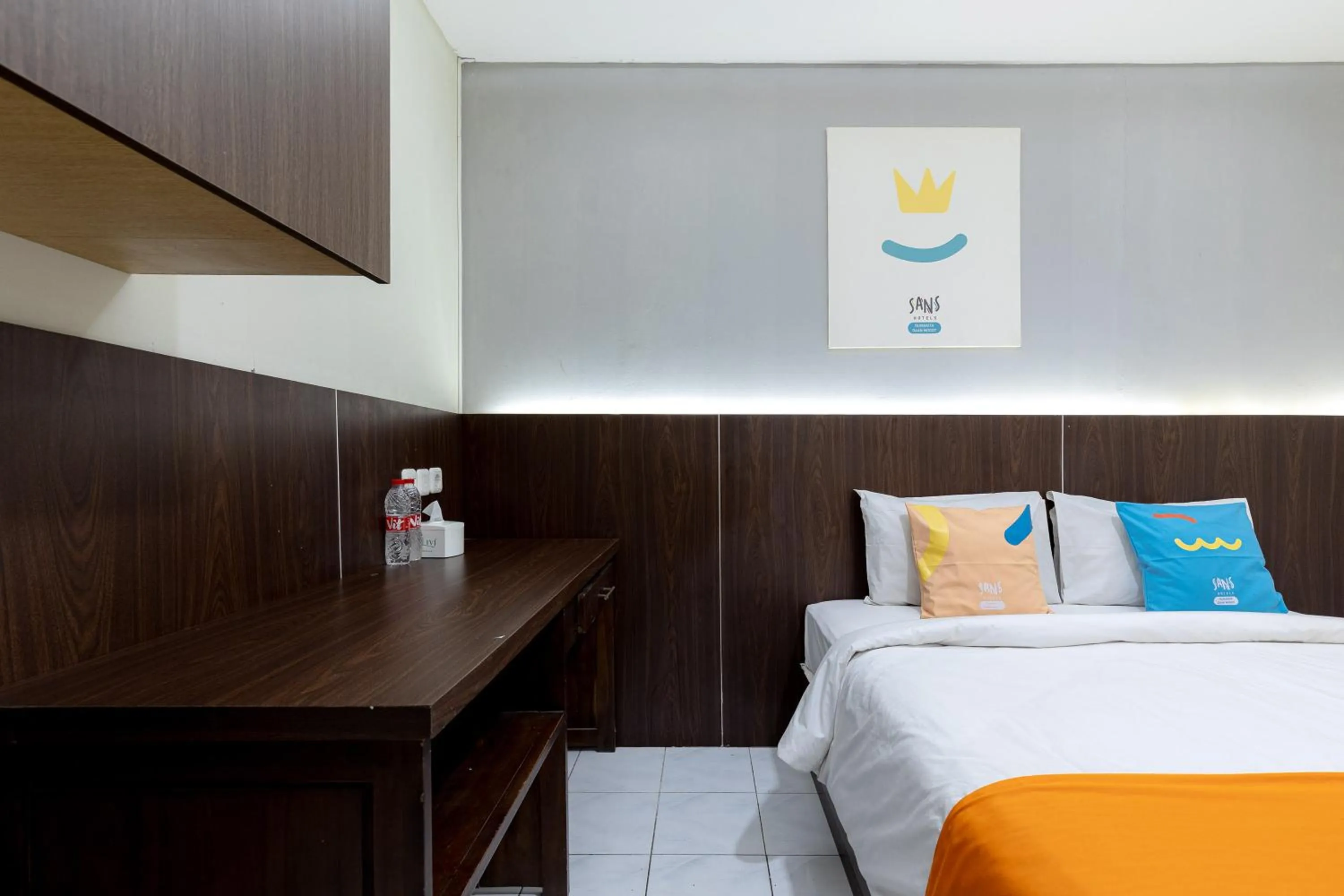 Bedroom, Bed in Sans Hotel Rumah Kita Daan Mogot by RedDoorz