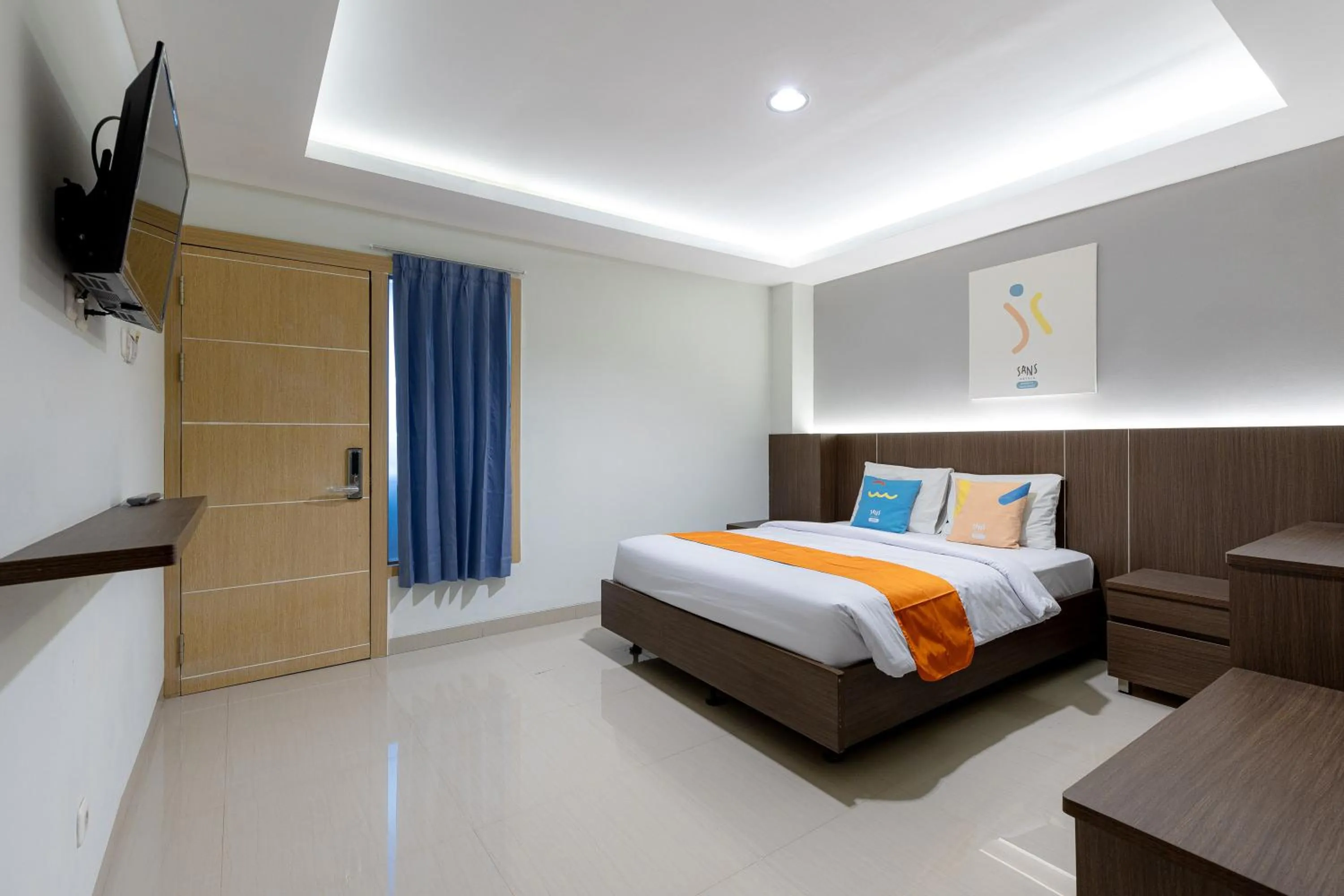 Bedroom, Bed in Sans Hotel Rumah Kita Daan Mogot by RedDoorz
