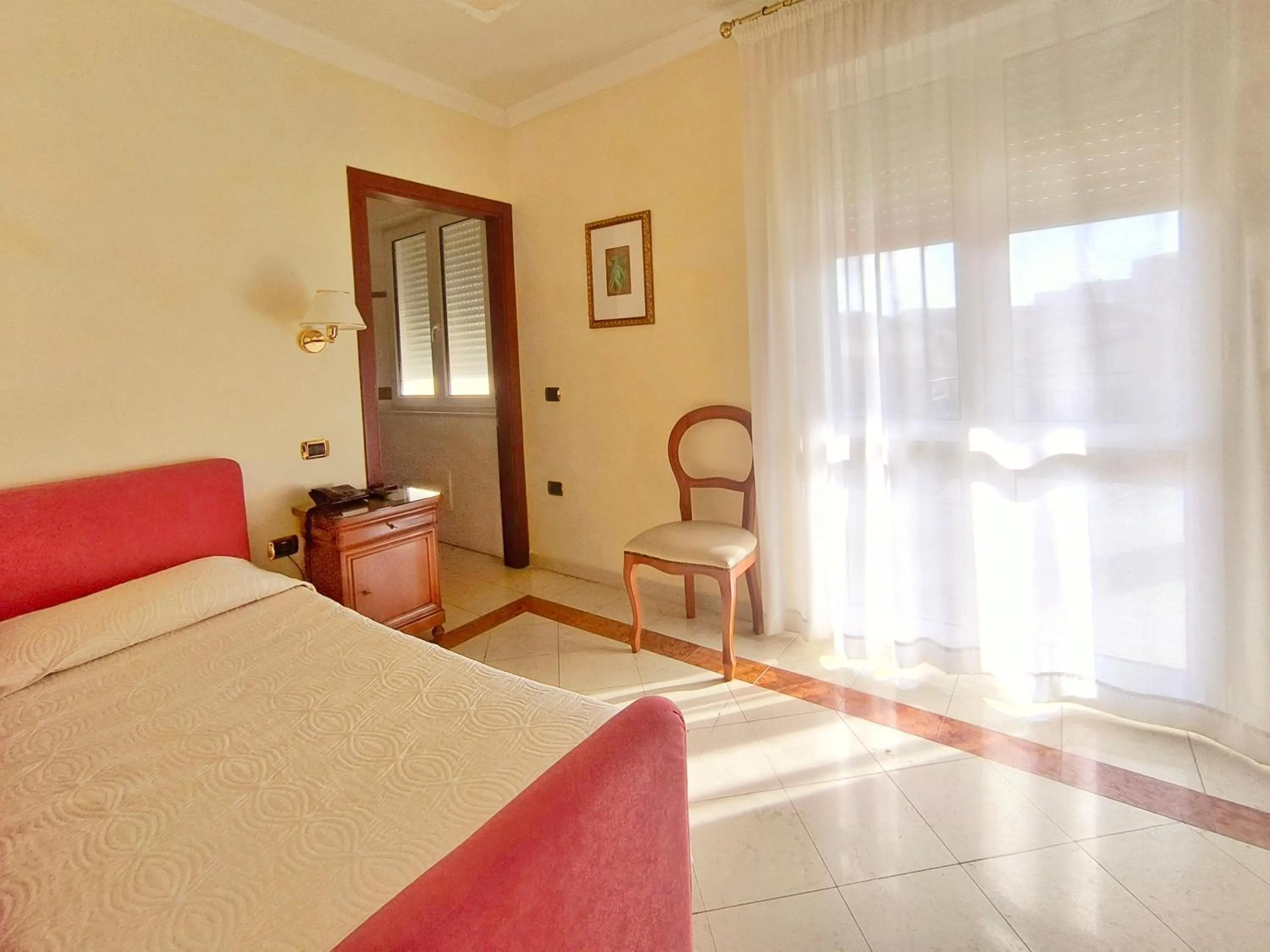 Bedroom, Bed in Mariano IV Palace Hotel