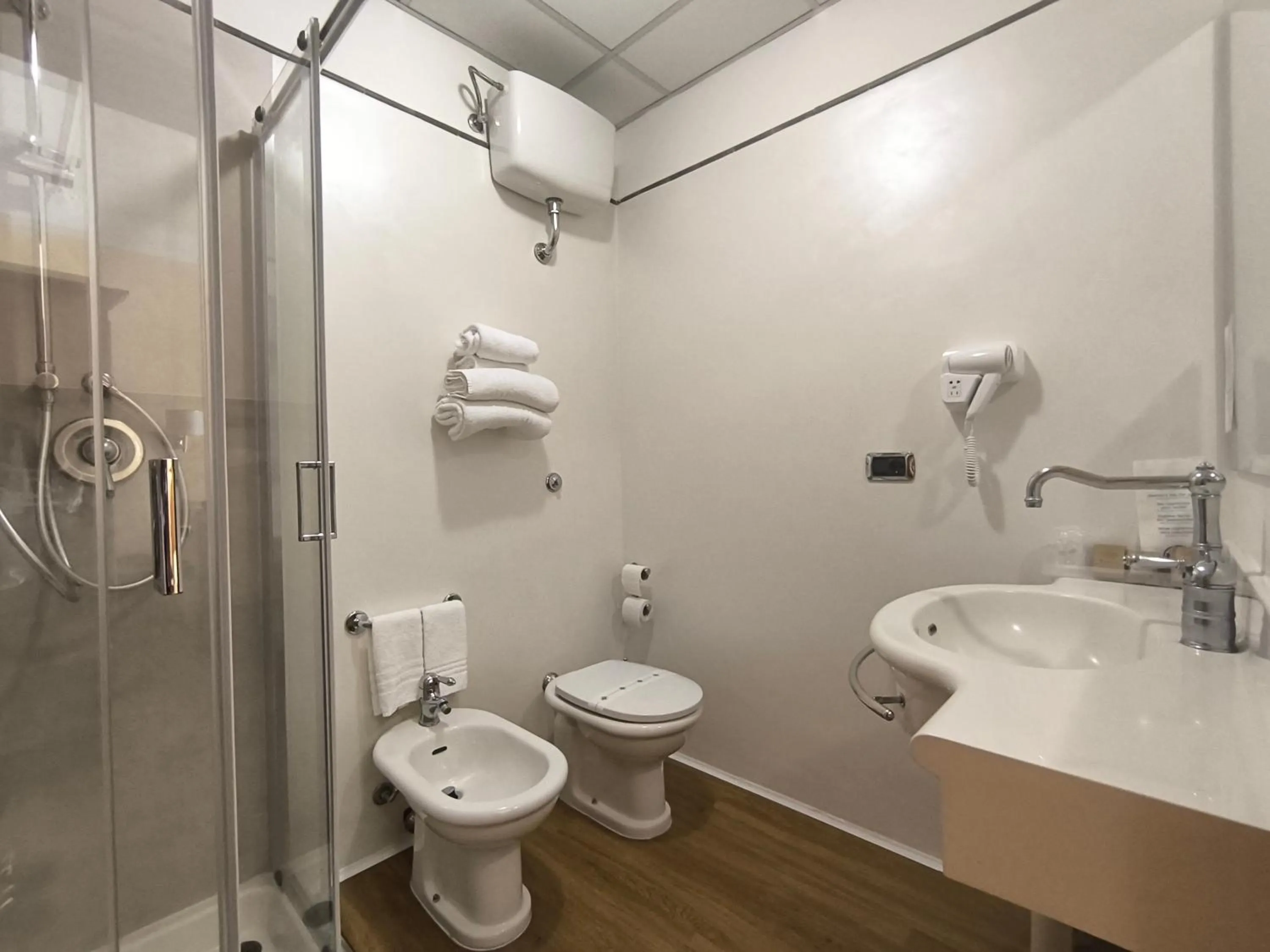 Bathroom in Mariano IV Palace Hotel
