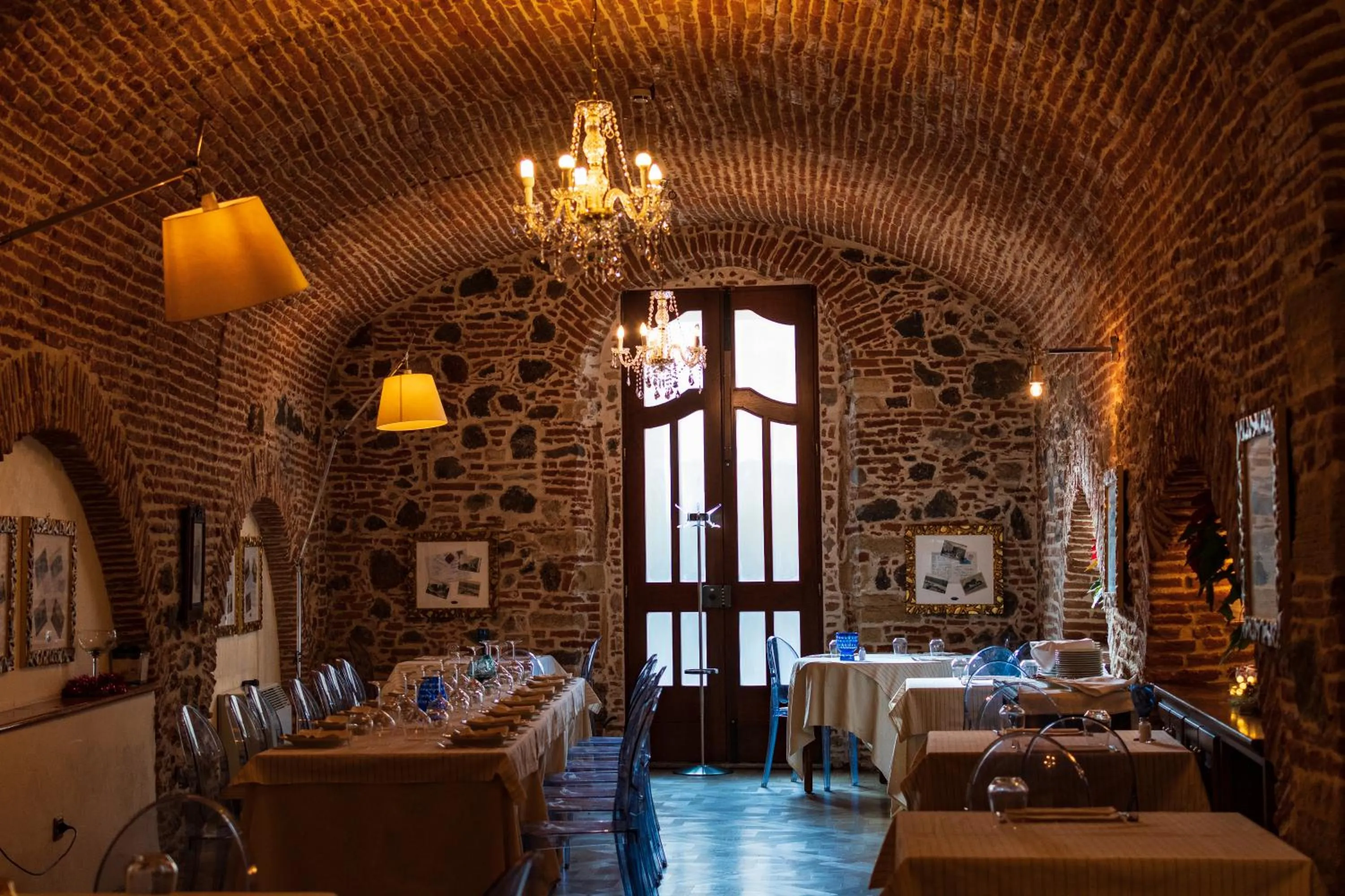 Restaurant/places to eat in Mariano IV Palace Hotel