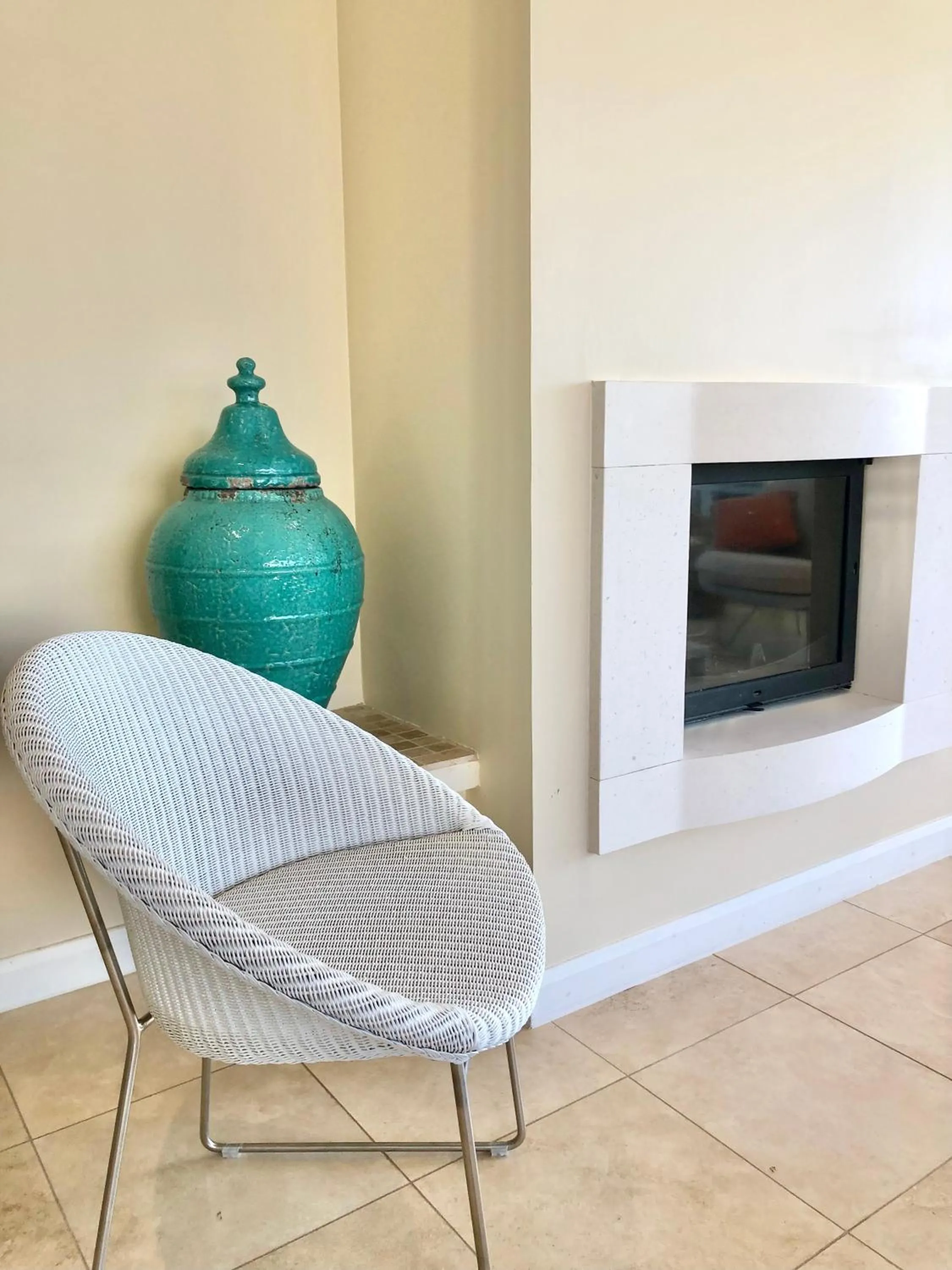 Living room in Villa Montfleuri, vieille ville à pieds, vue mer, piscine, 8 pers