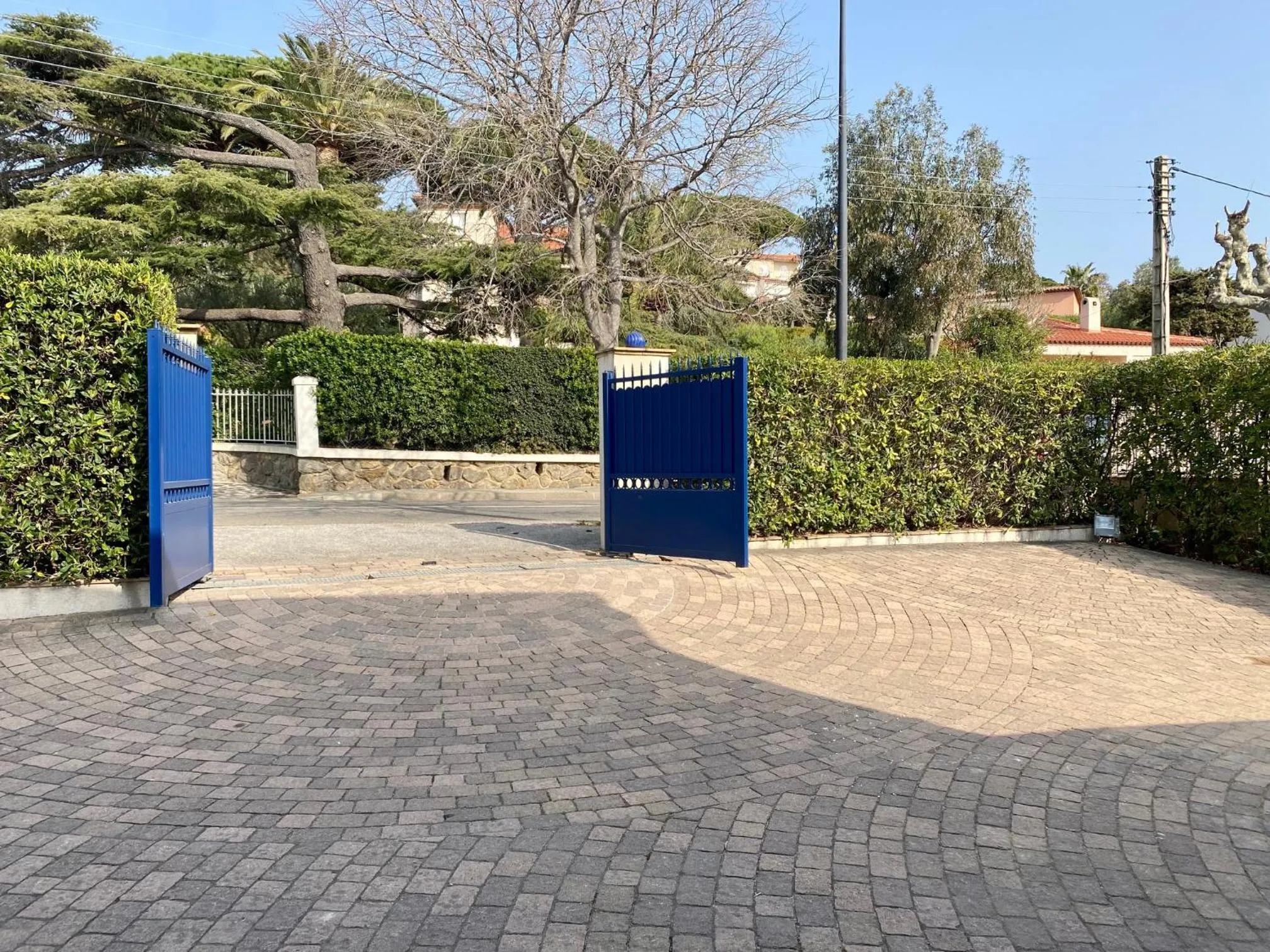 Parking in Villa Montfleuri, vieille ville à pieds, vue mer, piscine, 8 pers