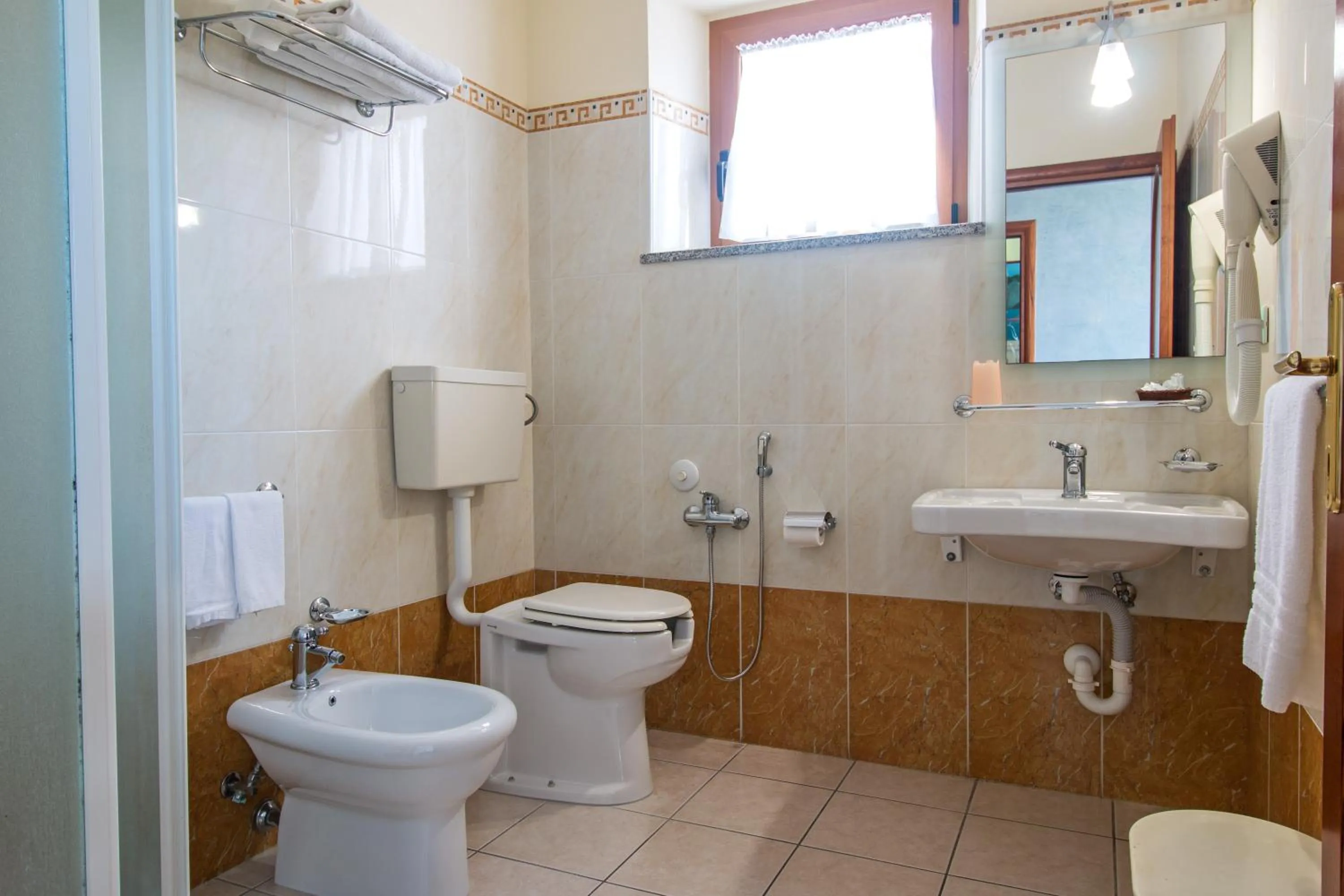 Toilet in Hotel San Francisco