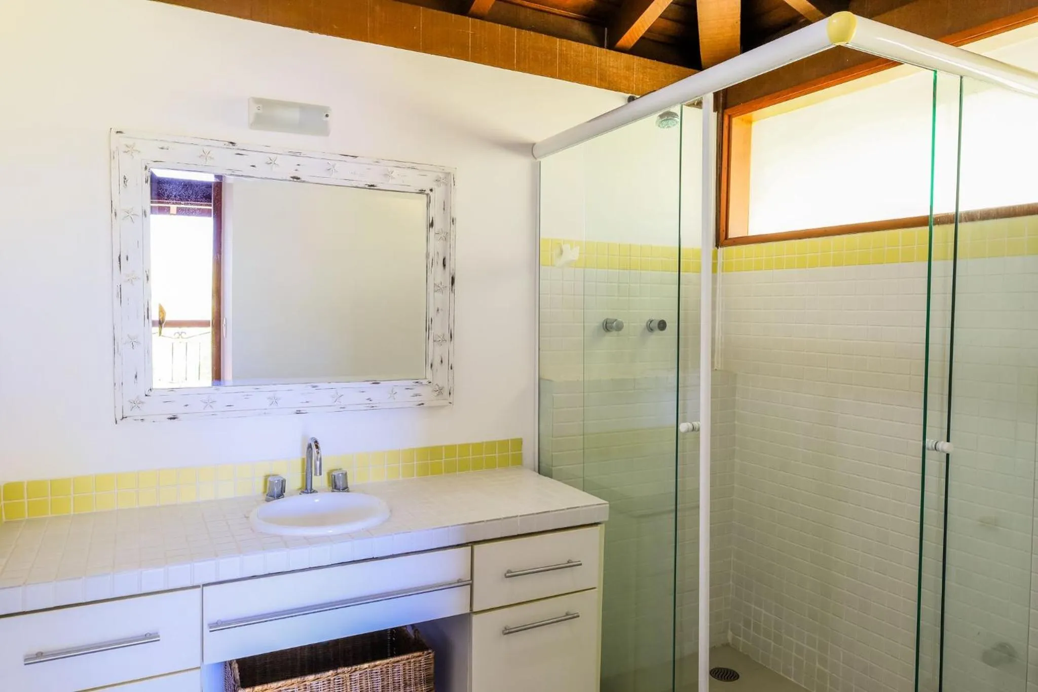 Toilet in Casa em condomínio com lazer próximo à praia