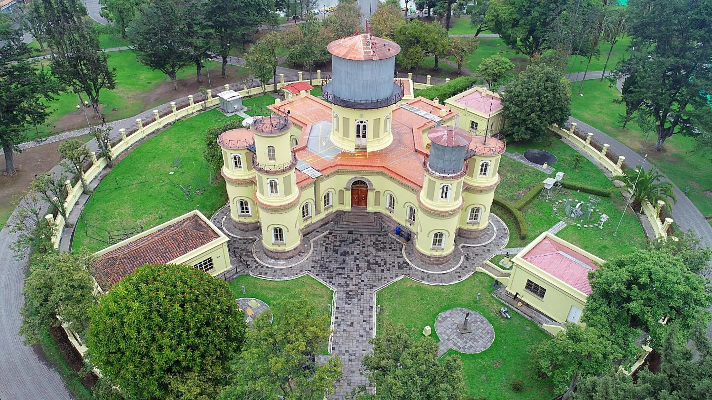 Bird's eye view in Olympus Plaza