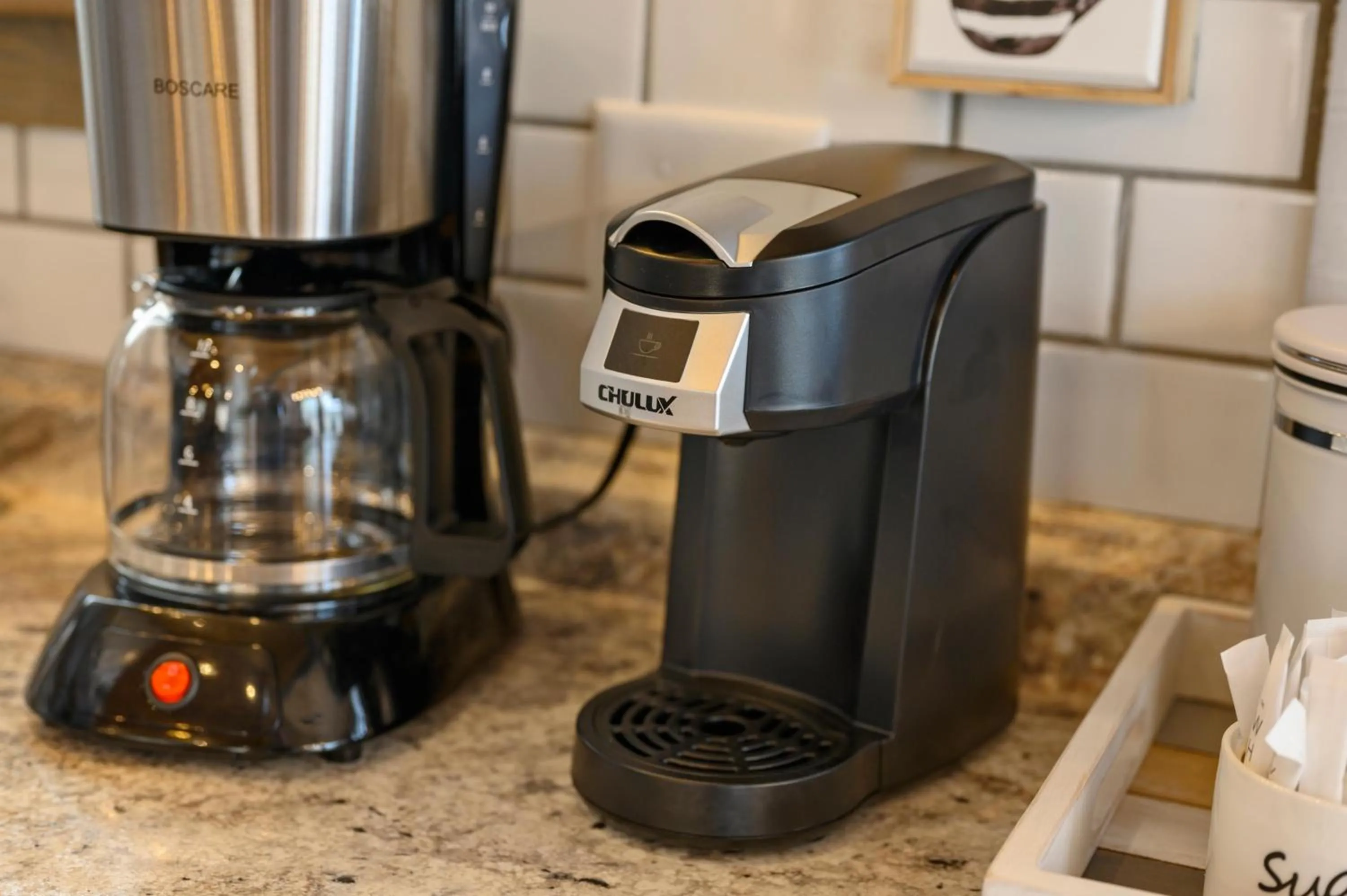 Coffee/tea facilities in Convenient Romantic Hot Tub BBQ 3-night special!