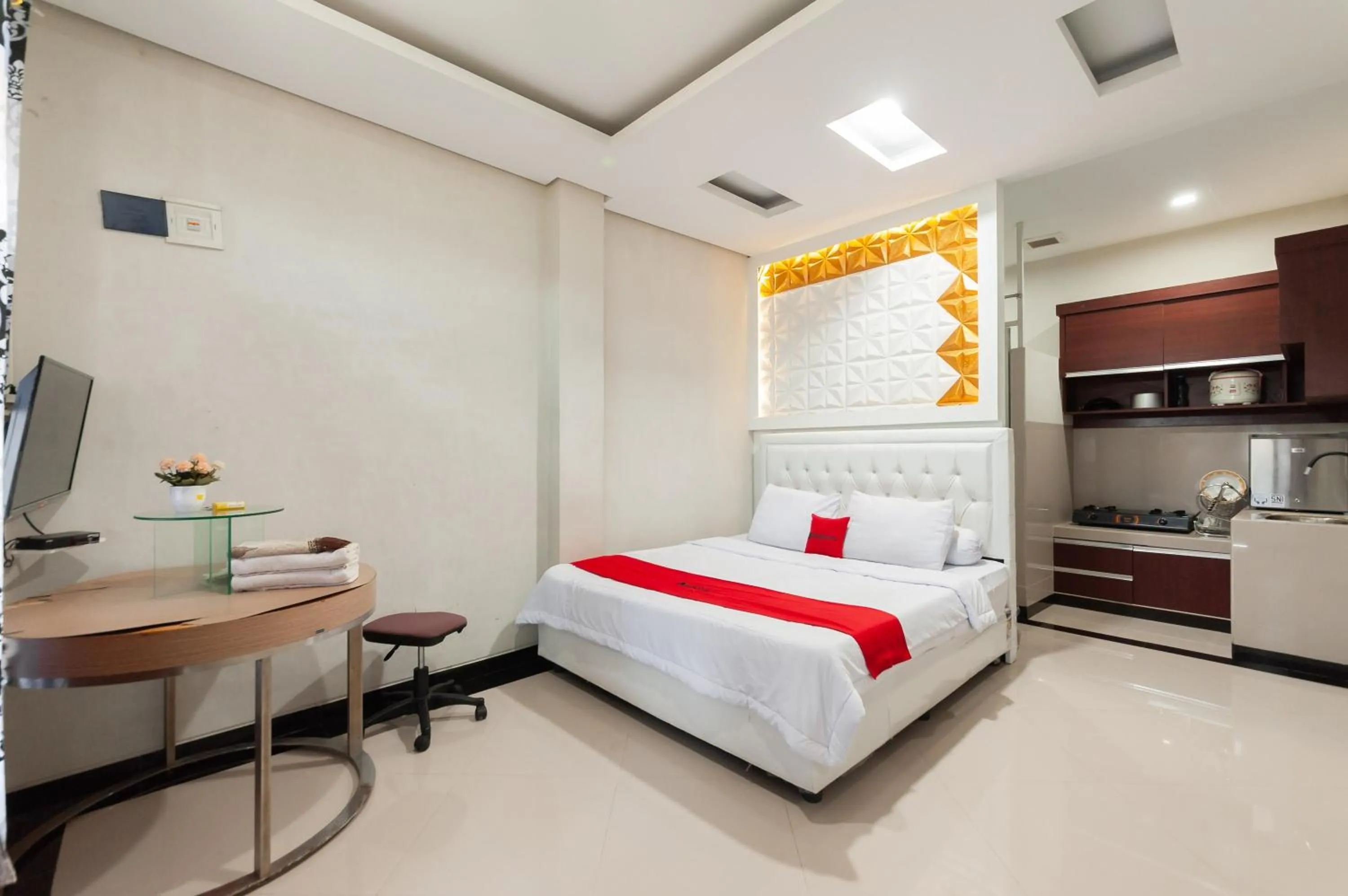 Bed in RedDoorz Syariah near Pasar Aceh Shopping Centre