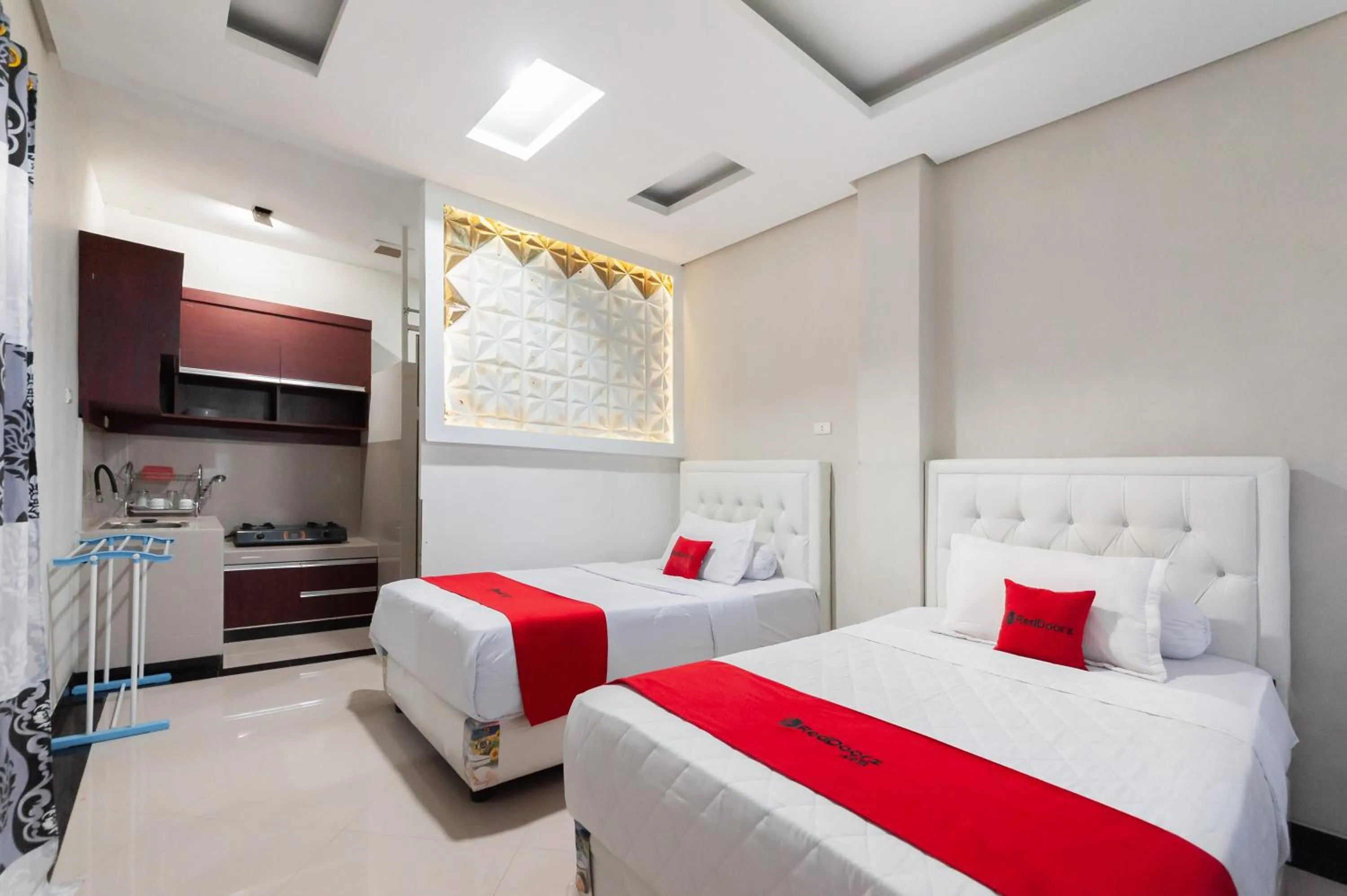 Bed in RedDoorz Syariah near Pasar Aceh Shopping Centre