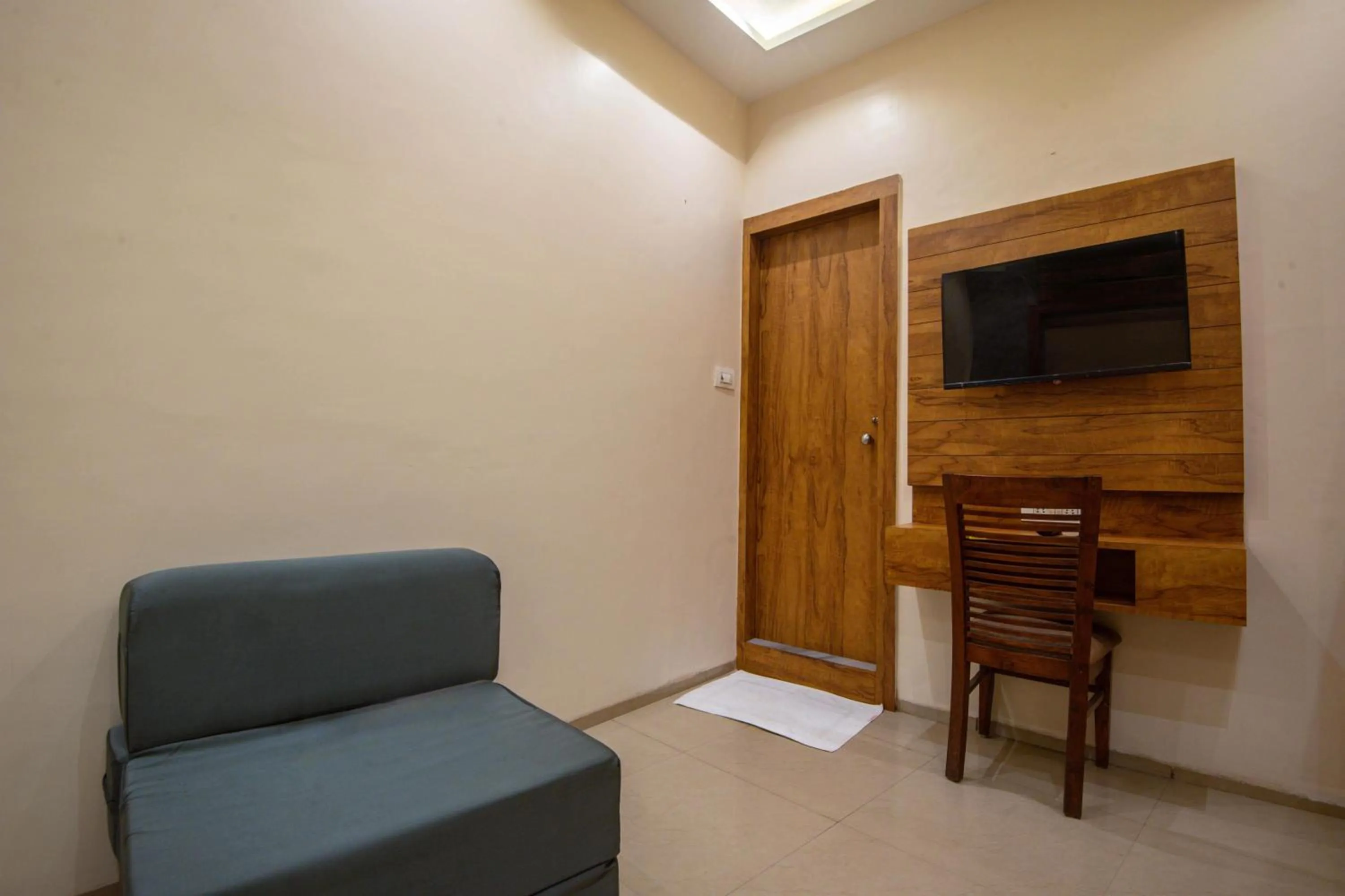 Bedroom in Treebo Amber Imperial