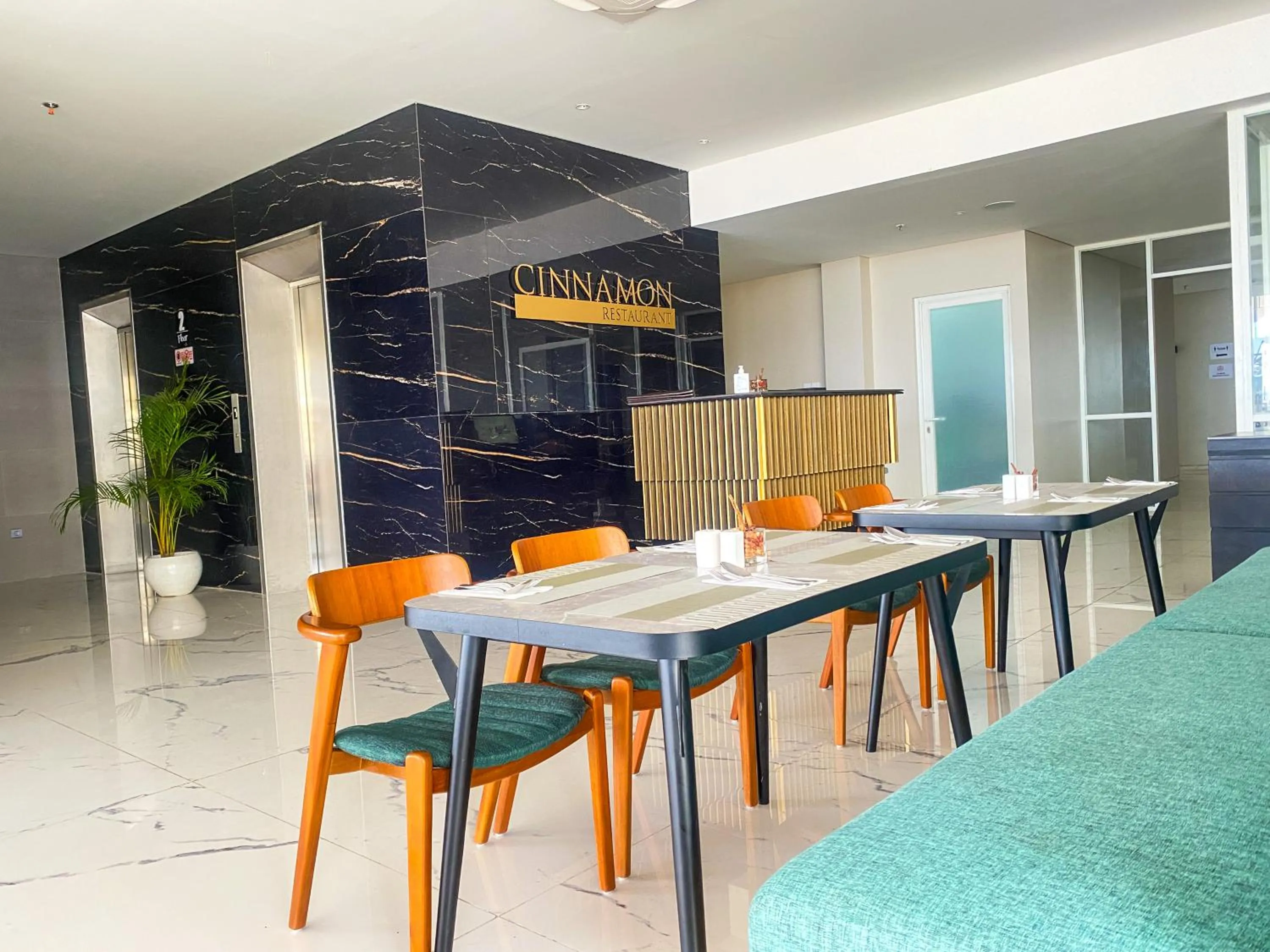 Restaurant/places to eat in Trio Azana Style Kebumen