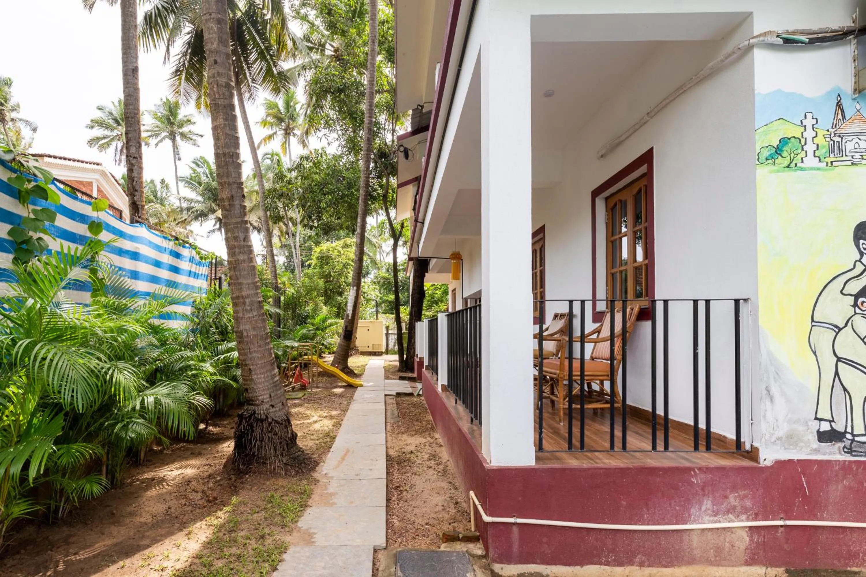 Property building in Casa De Mor Villa with Pool