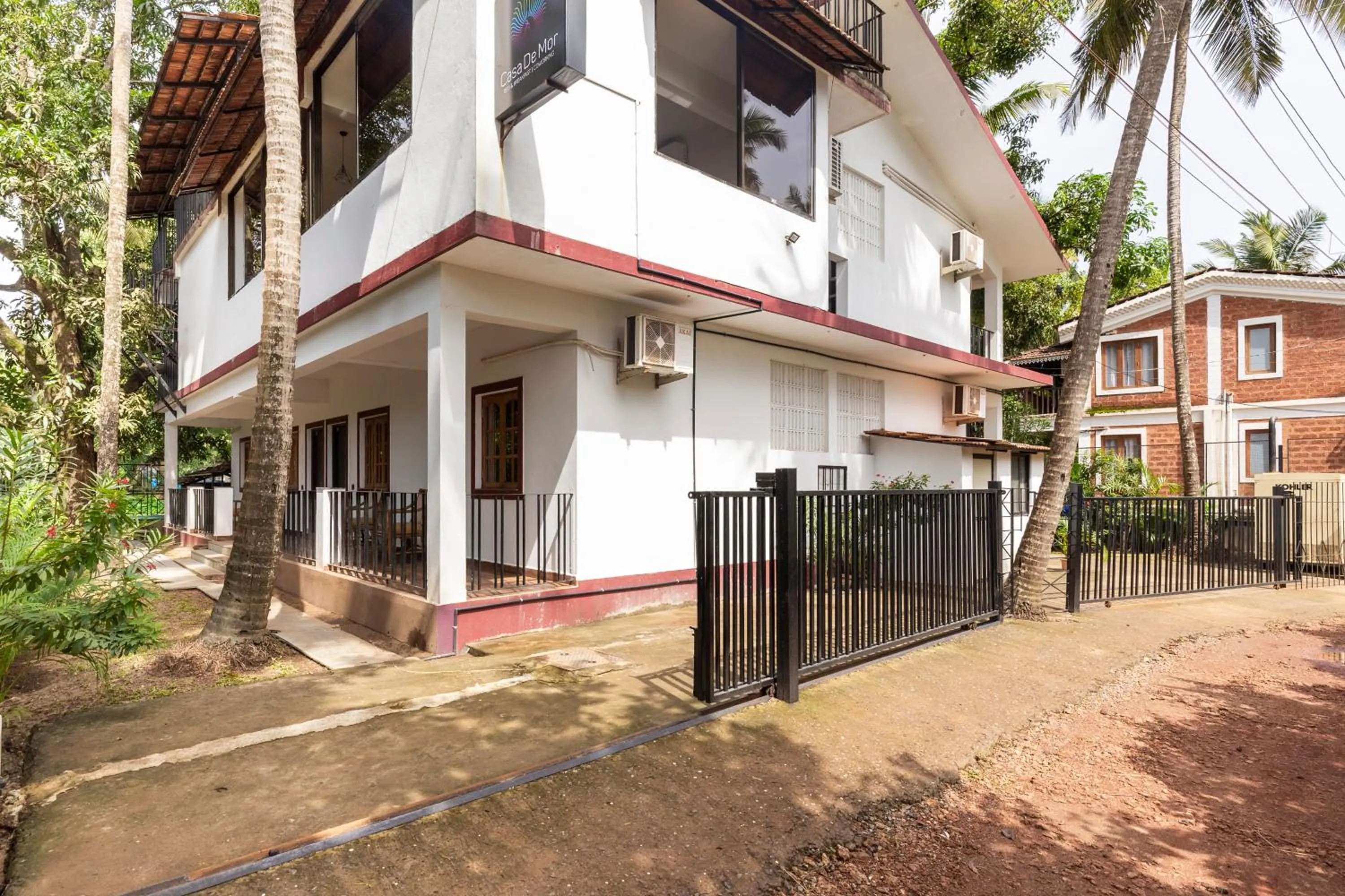 Property building in Casa De Mor Villa with Pool