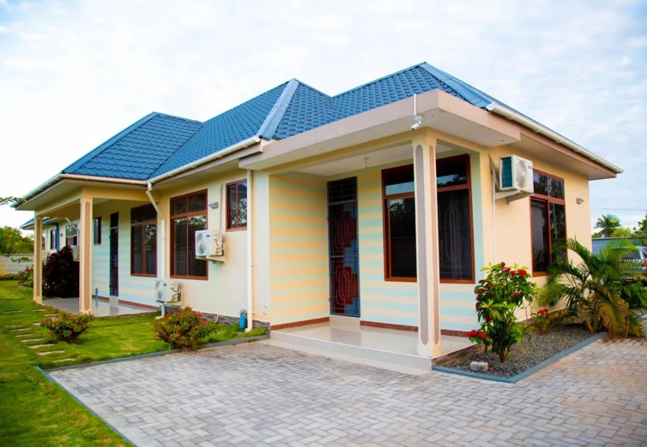 Property building in Joleen Safari Park