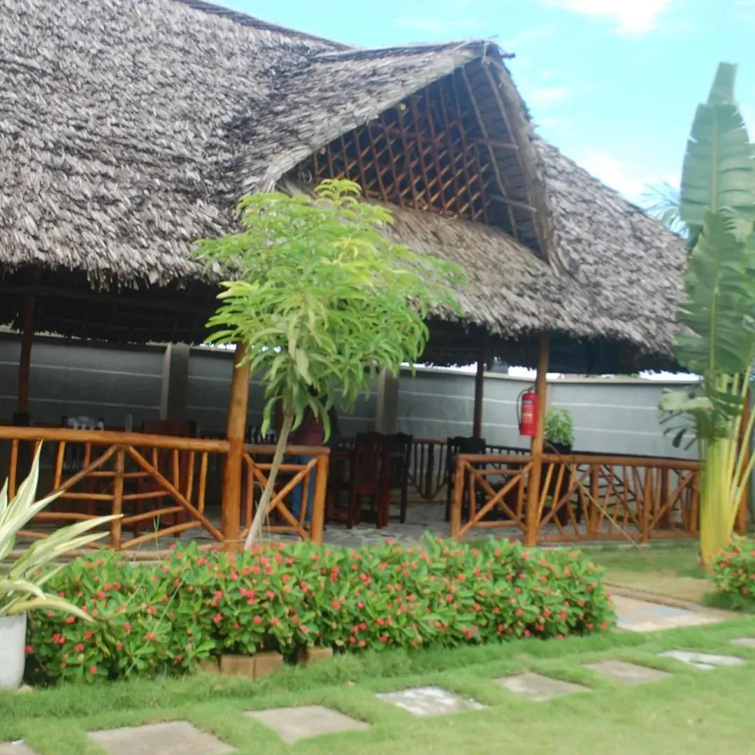 Restaurant/places to eat in Joleen Safari Park