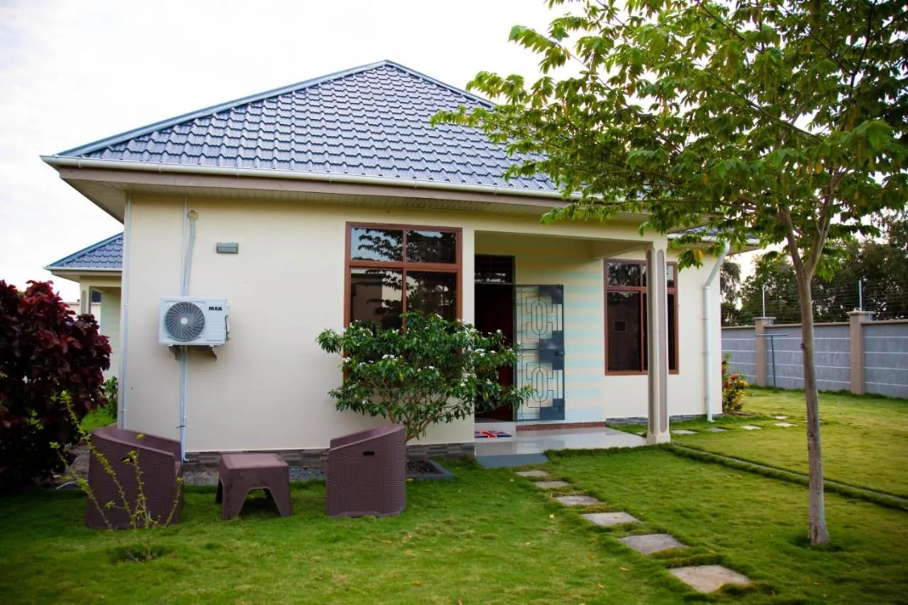 Property building in Joleen Safari Park