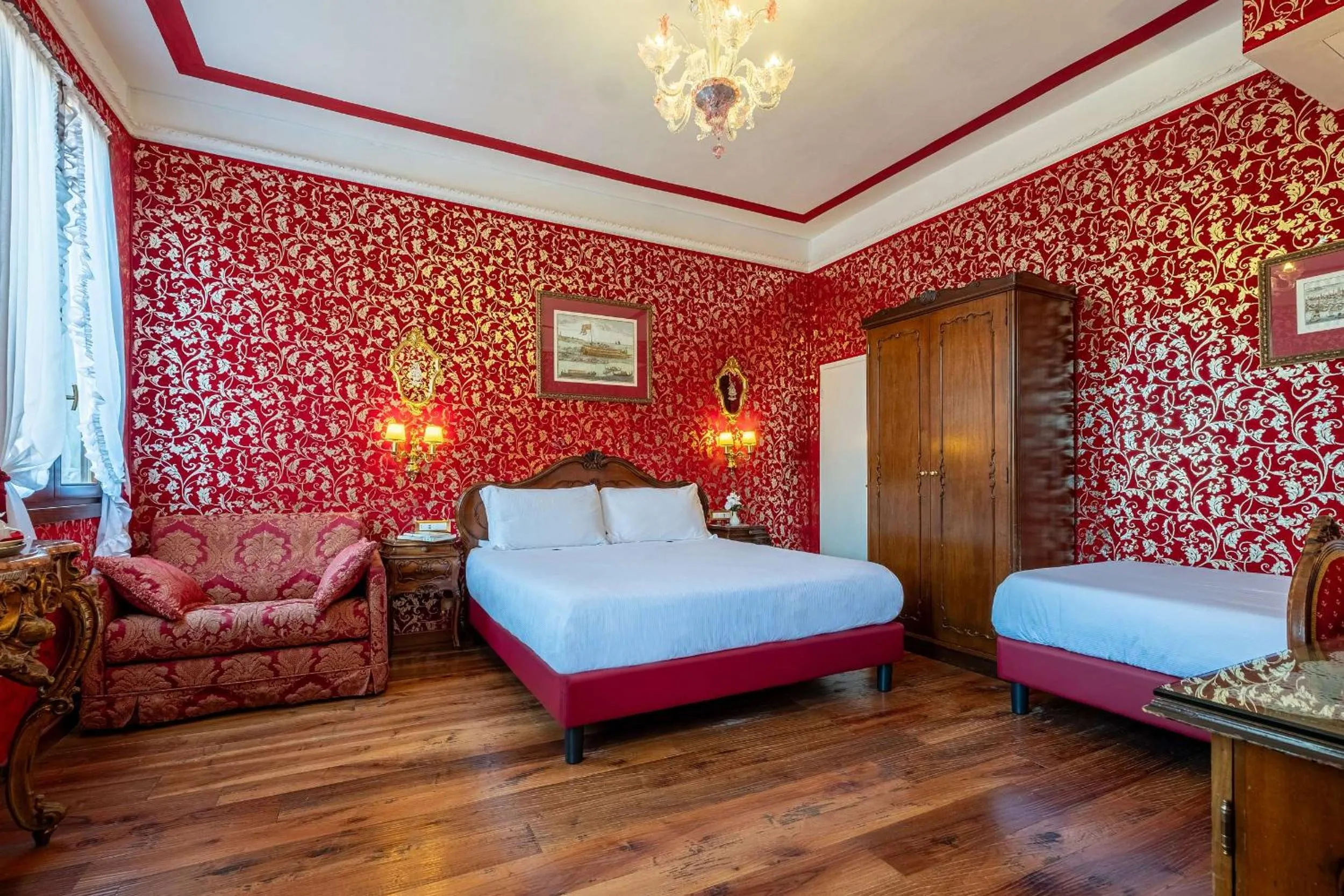 Bedroom, Bed in Antica Locanda Sturion Residenza d'Epoca