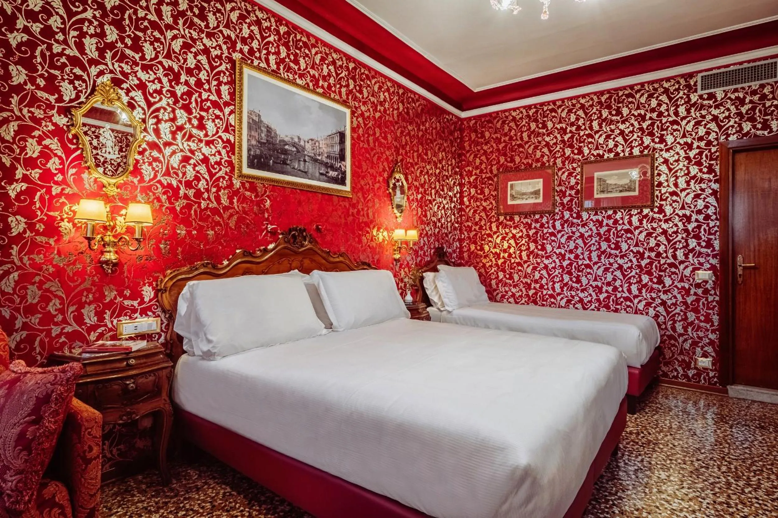 Bed in Antica Locanda Sturion Residenza d'Epoca