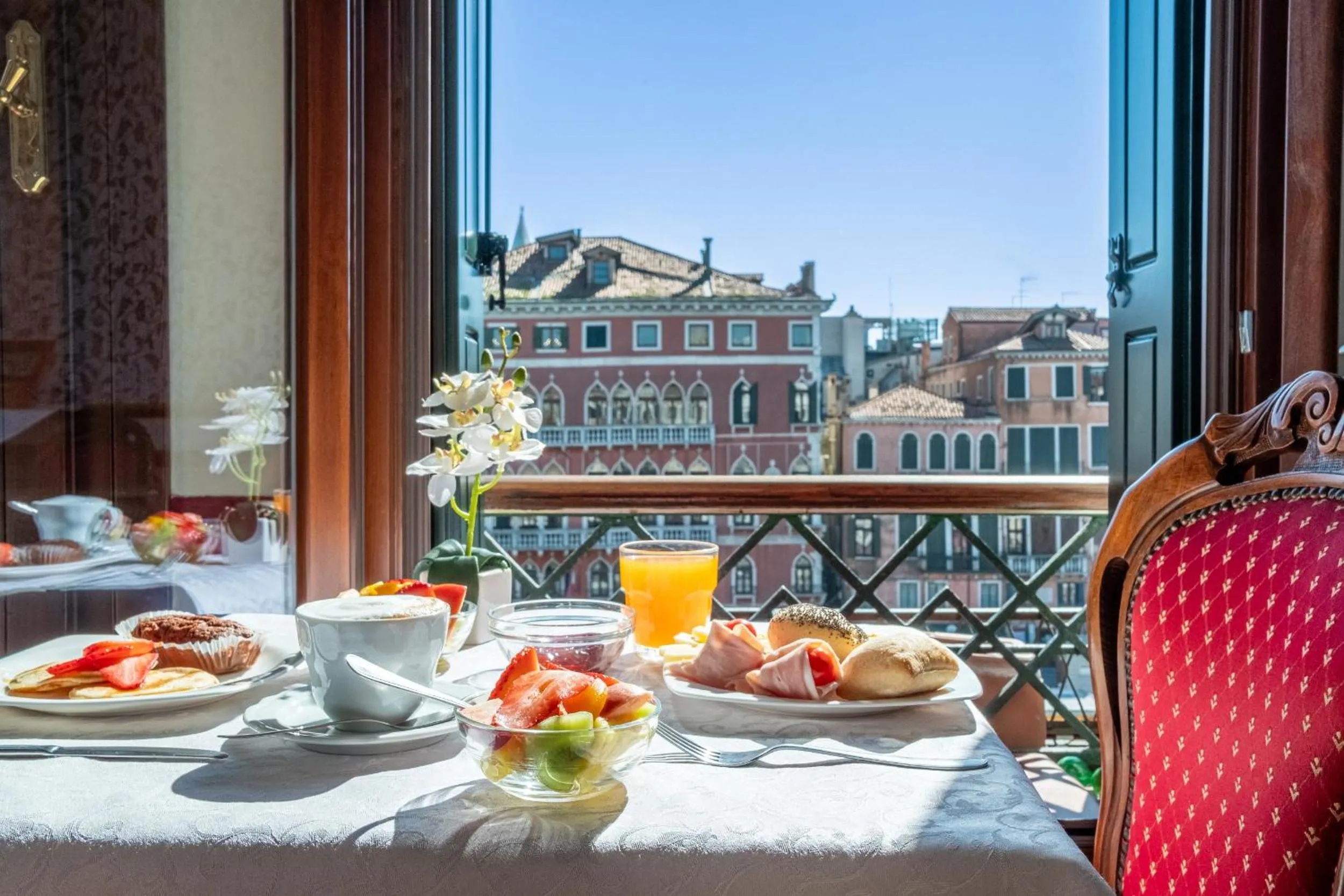 Breakfast in Antica Locanda Sturion Residenza d'Epoca