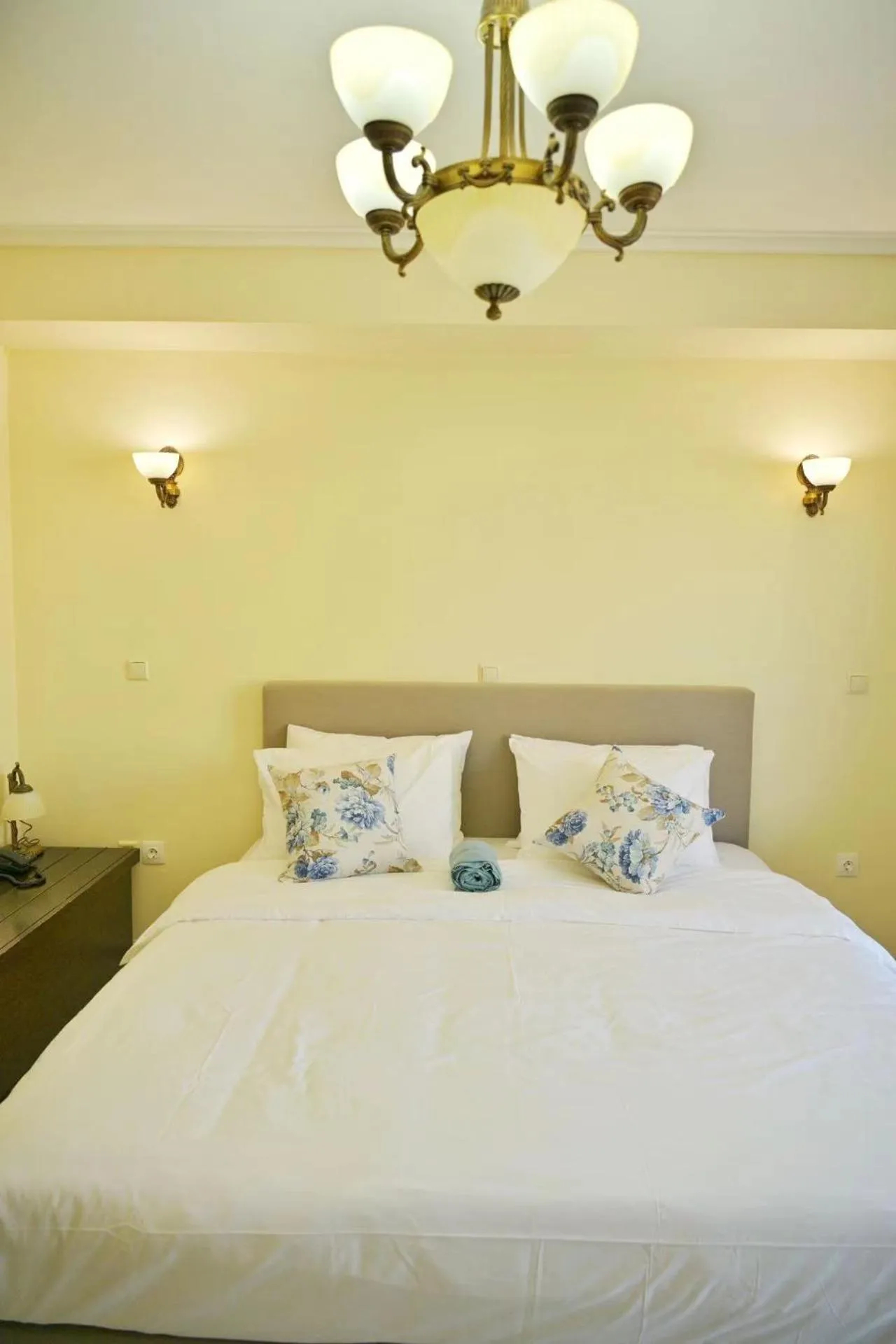 Bed in New Times Home & Hotels Near Metro Station Athens Center